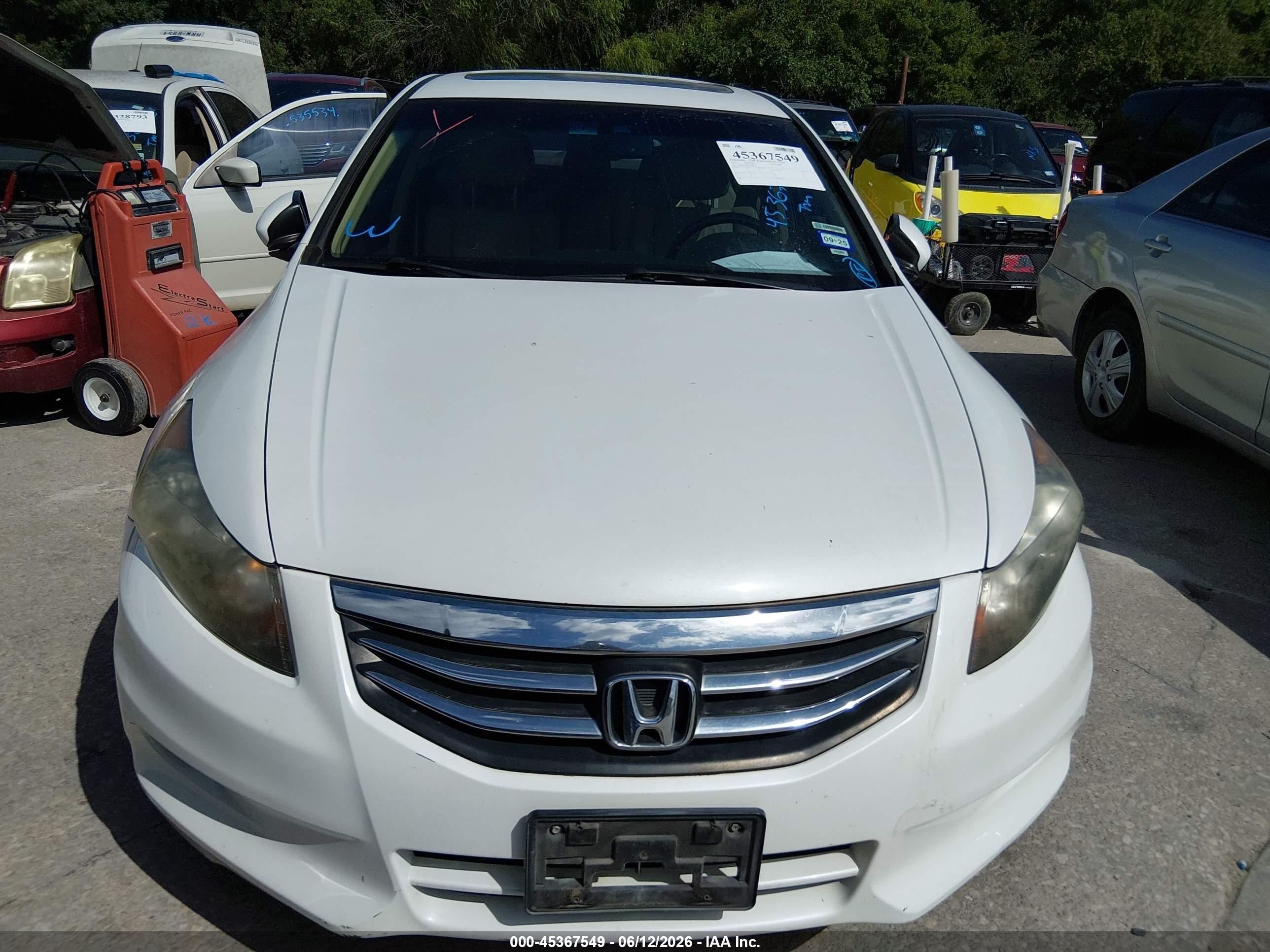 2012 Honda Accord 3.5 Ex-l White vin: 1HGCP3F84CA009744