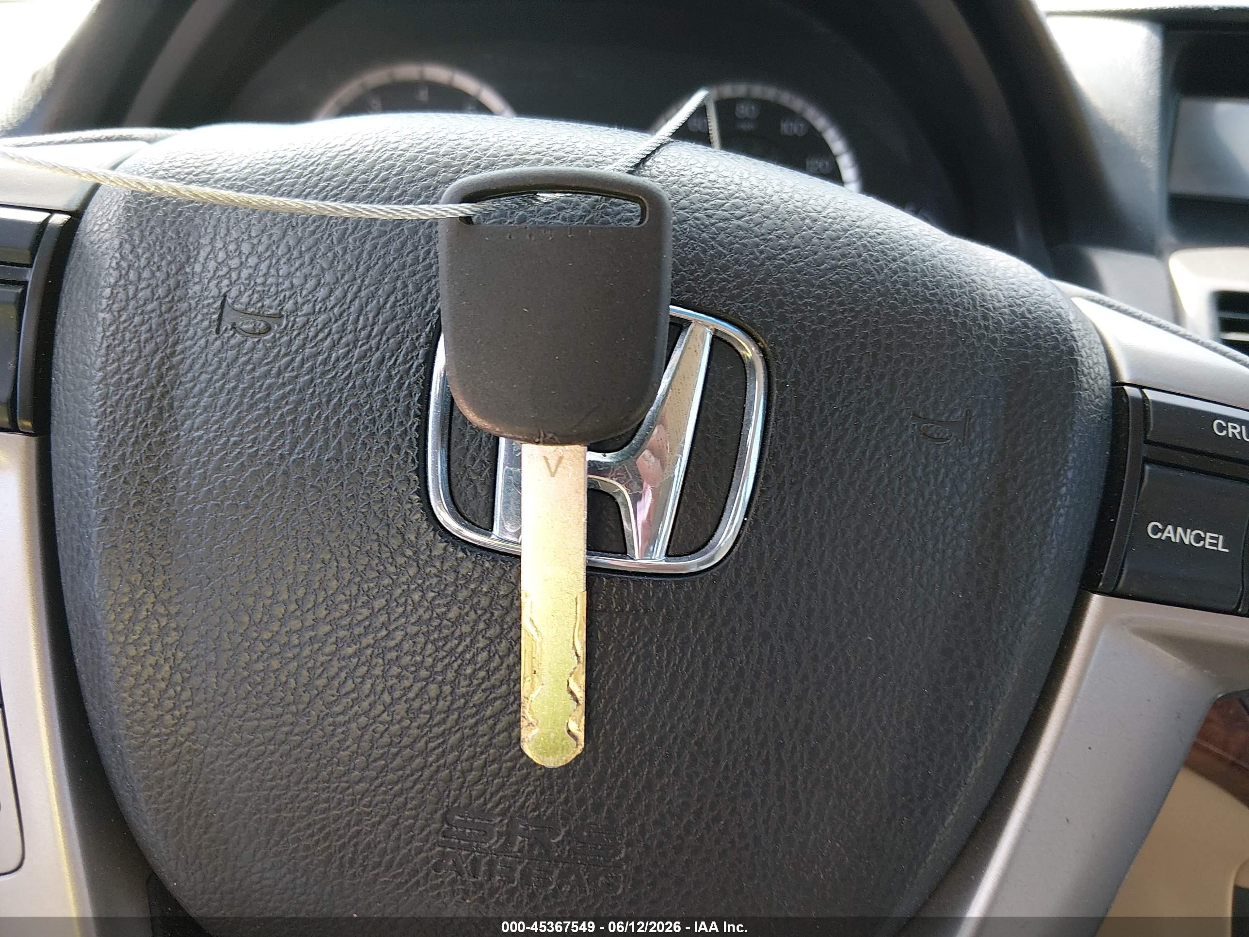 2012 Honda Accord 3.5 Ex-l White vin: 1HGCP3F84CA009744