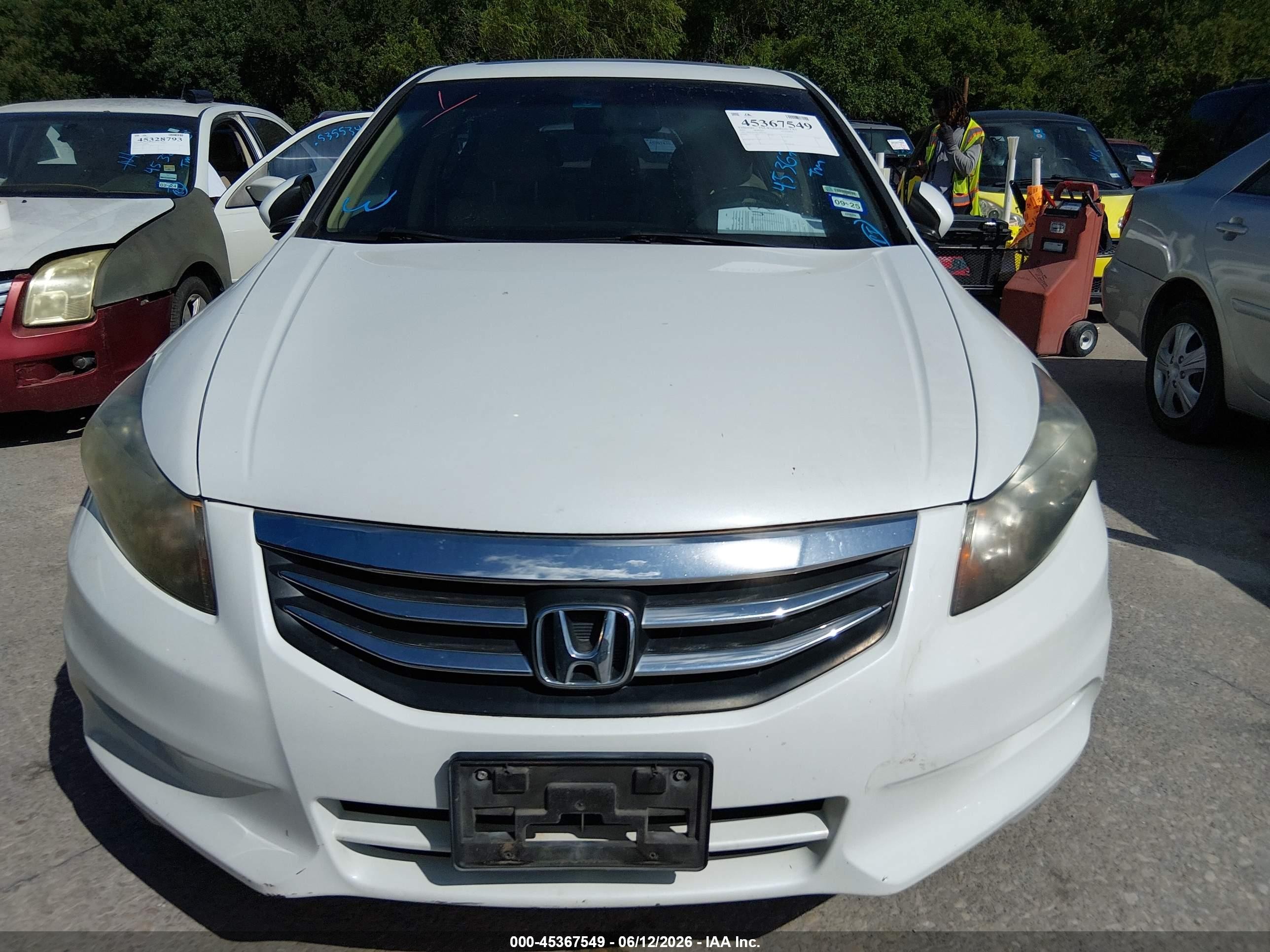 2012 Honda Accord 3.5 Ex-l White vin: 1HGCP3F84CA009744
