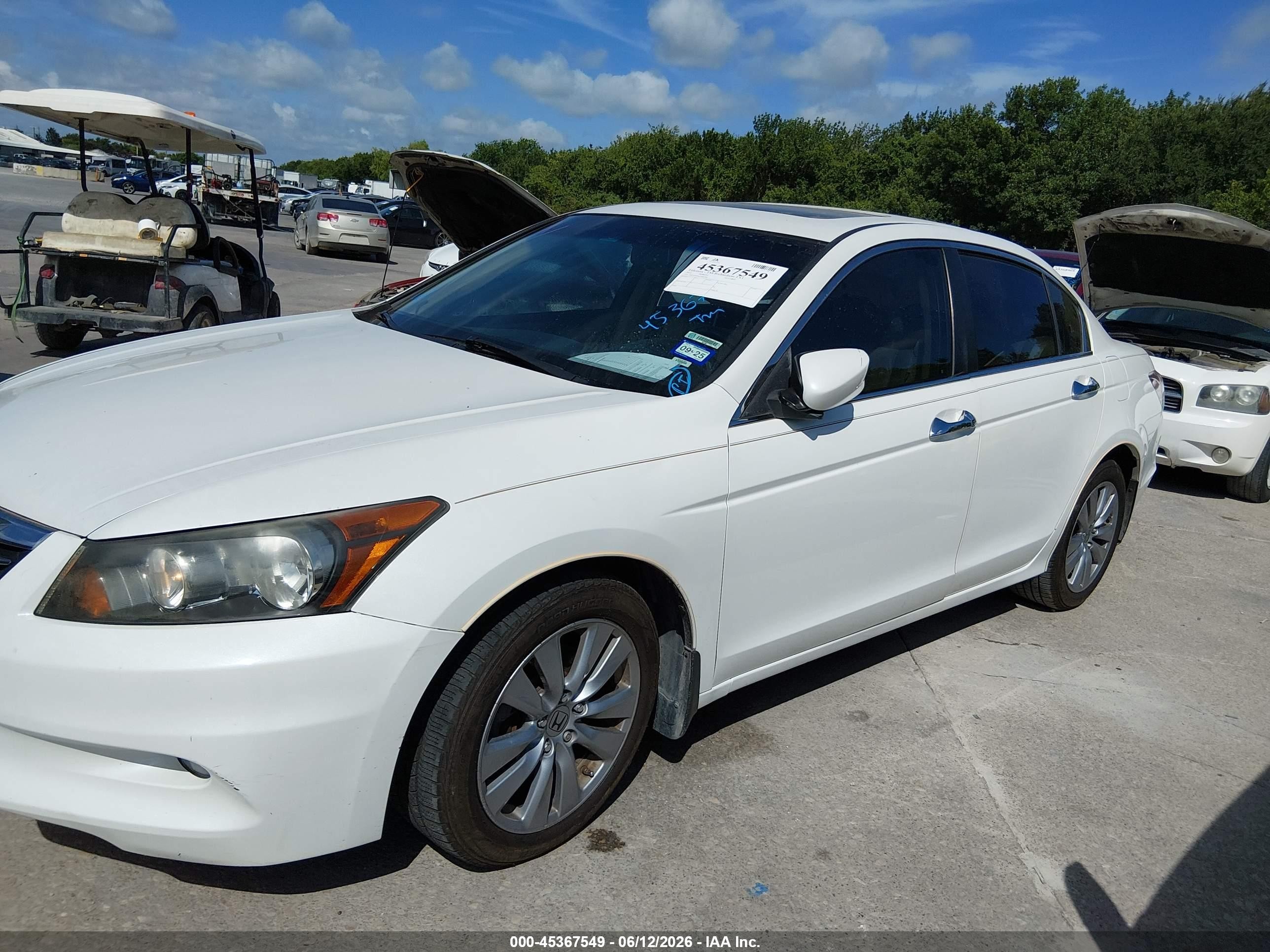 2012 Honda Accord 3.5 Ex-l White vin: 1HGCP3F84CA009744