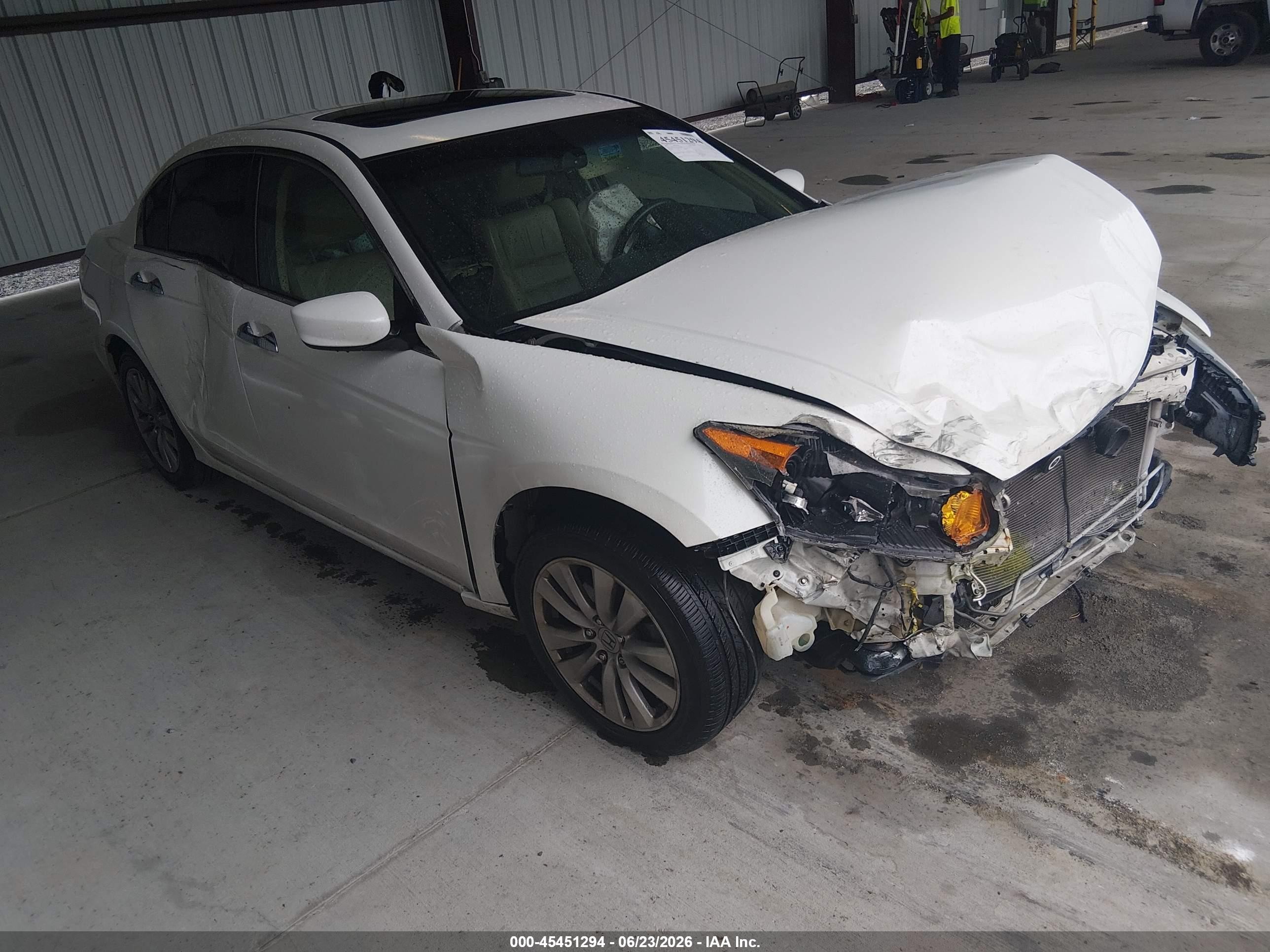 2012 Honda Accord 3.5 Ex-l White vin: 1HGCP3F84CA037298