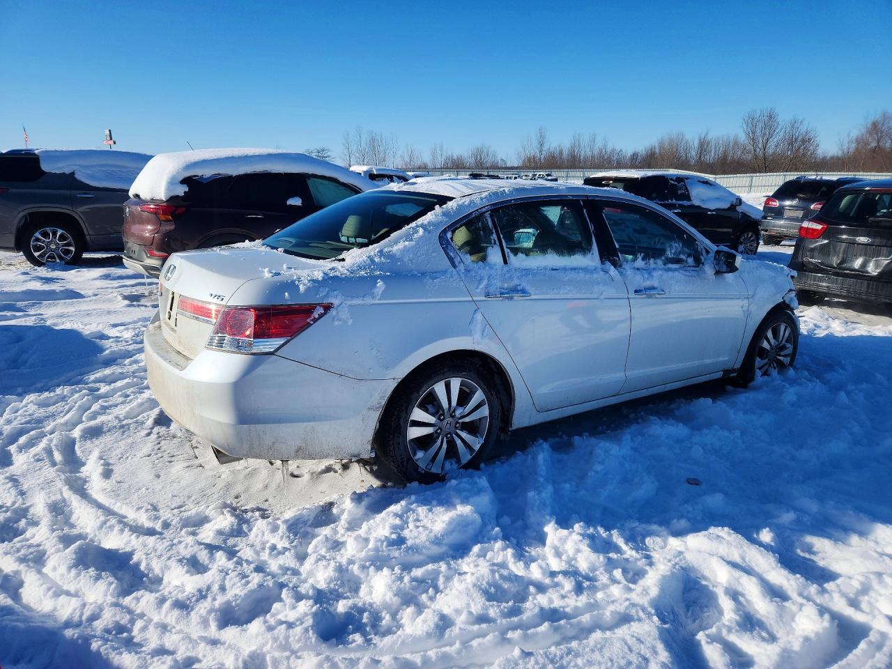 2012 Honda Accord Exl White vin: 1HGCP3F84CA039925