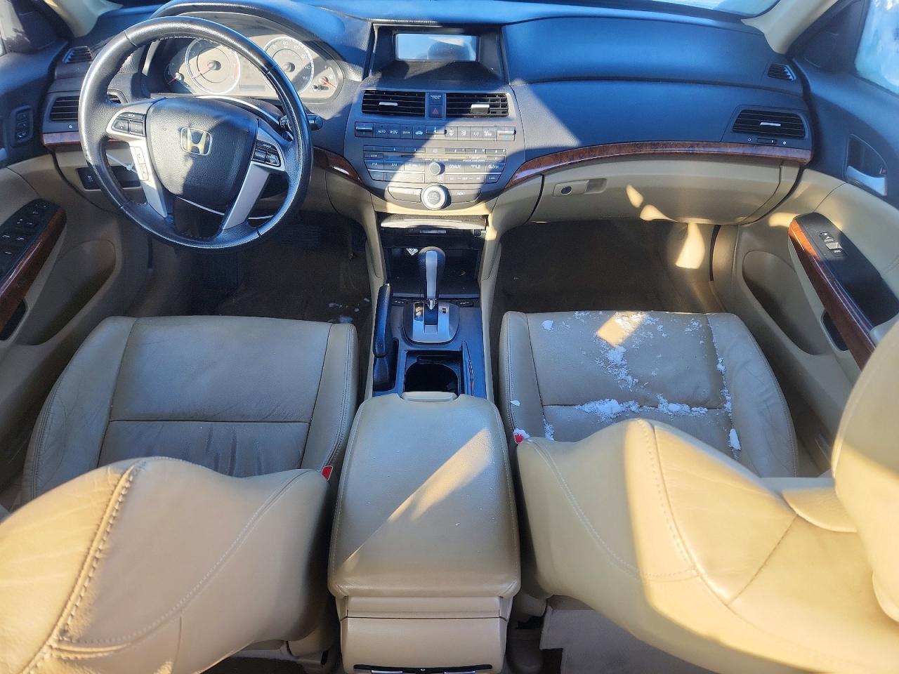 2012 Honda Accord Exl White vin: 1HGCP3F84CA039925