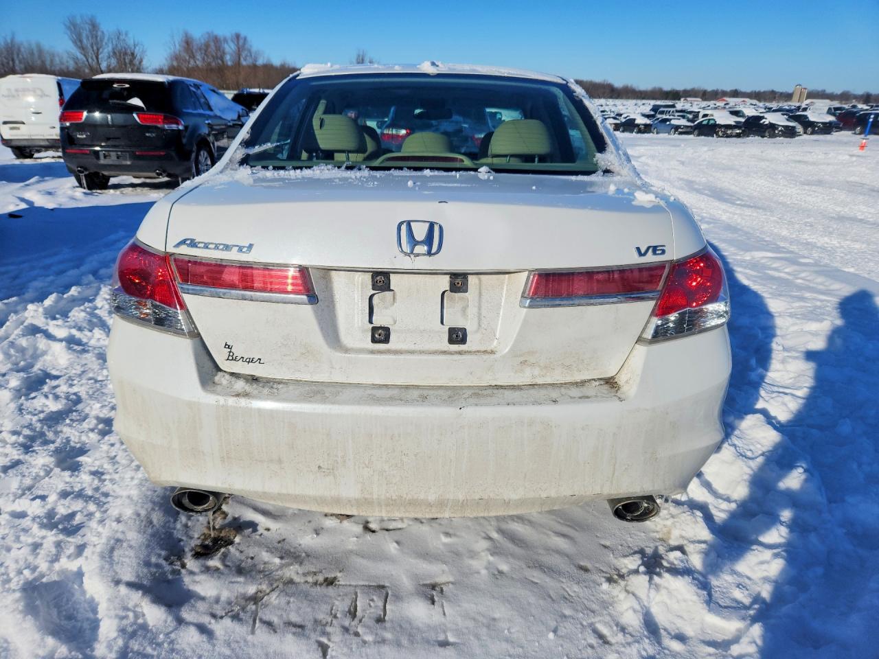 2012 Honda Accord Exl White vin: 1HGCP3F84CA039925