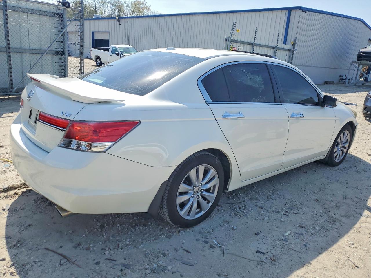 2011 Honda Accord Exl White vin: 1HGCP3F85BA003580