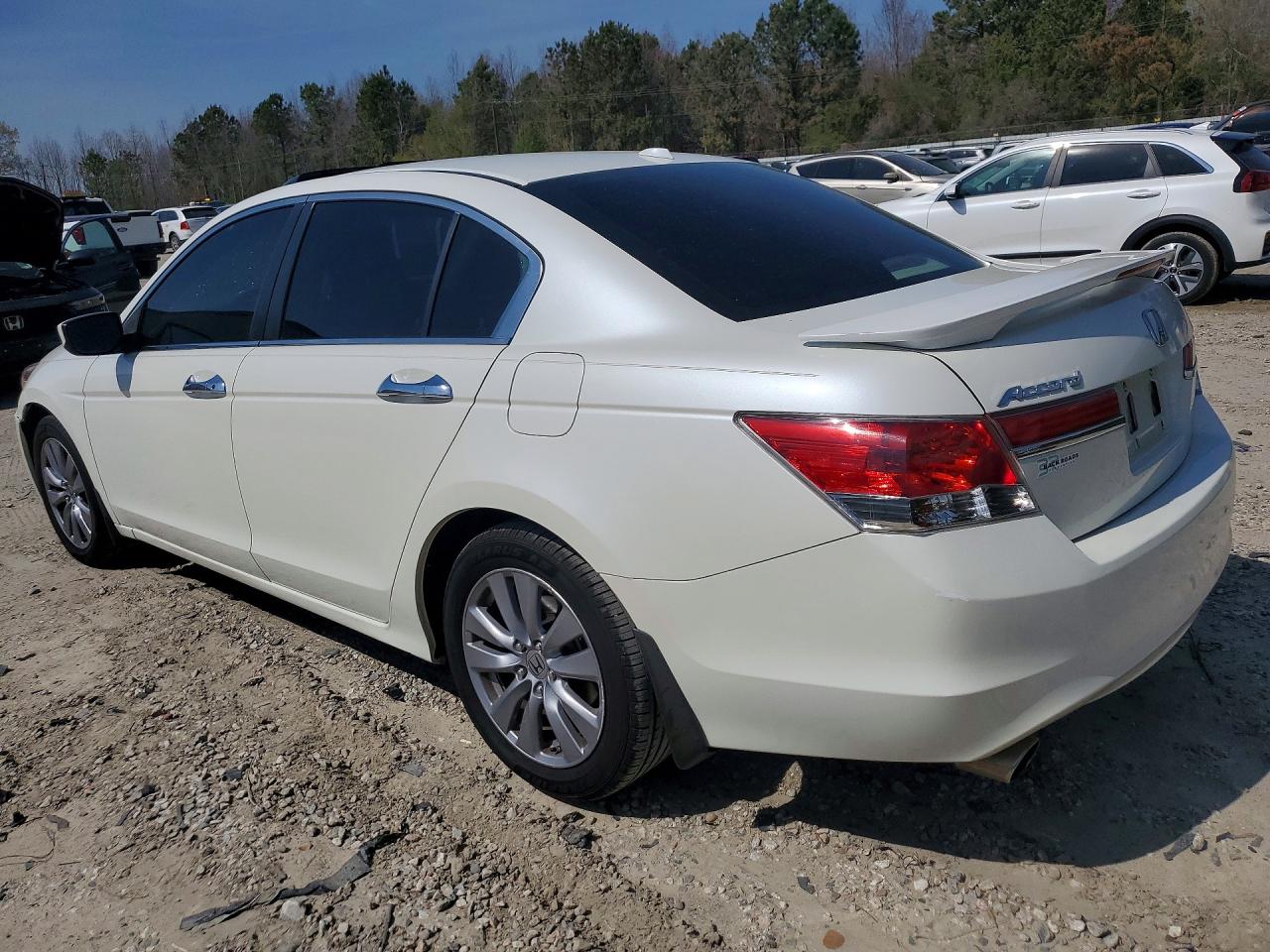 2011 Honda Accord Exl White vin: 1HGCP3F85BA003580