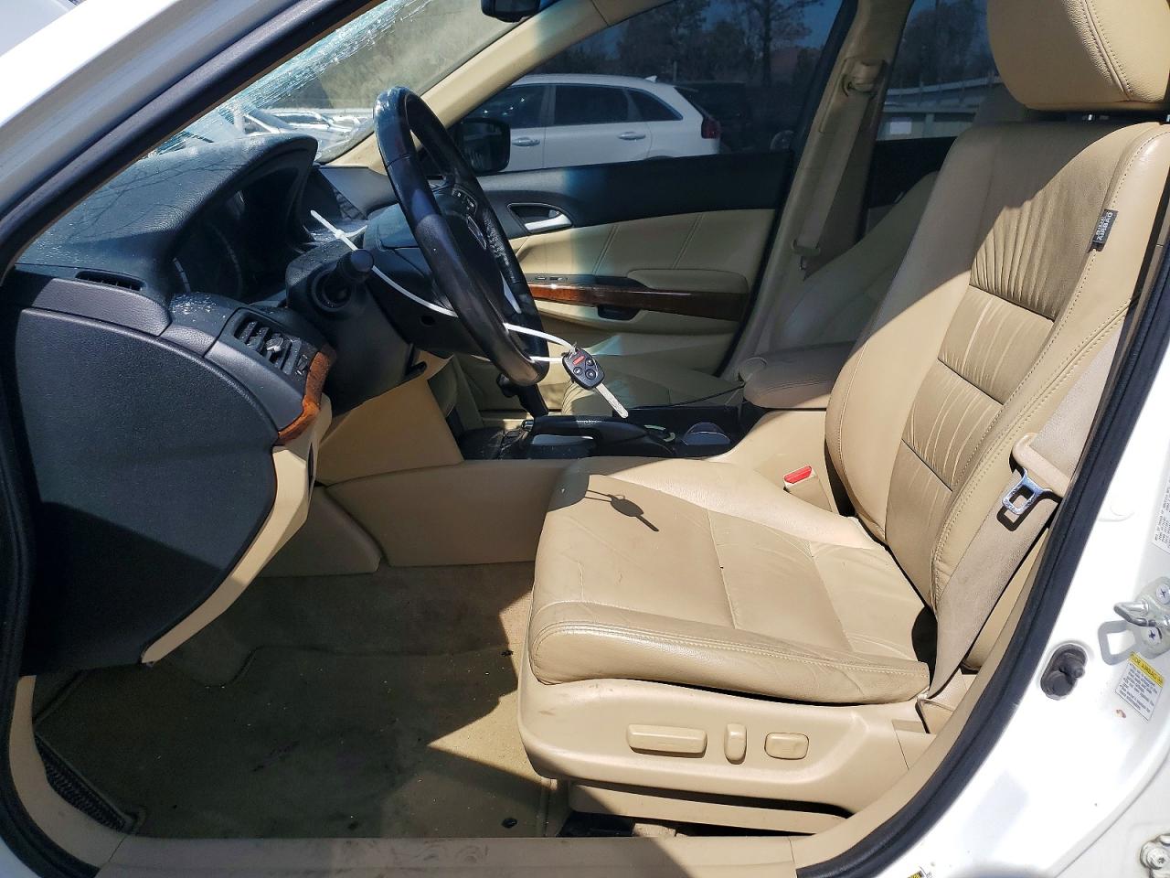 2011 Honda Accord Exl White vin: 1HGCP3F85BA003580