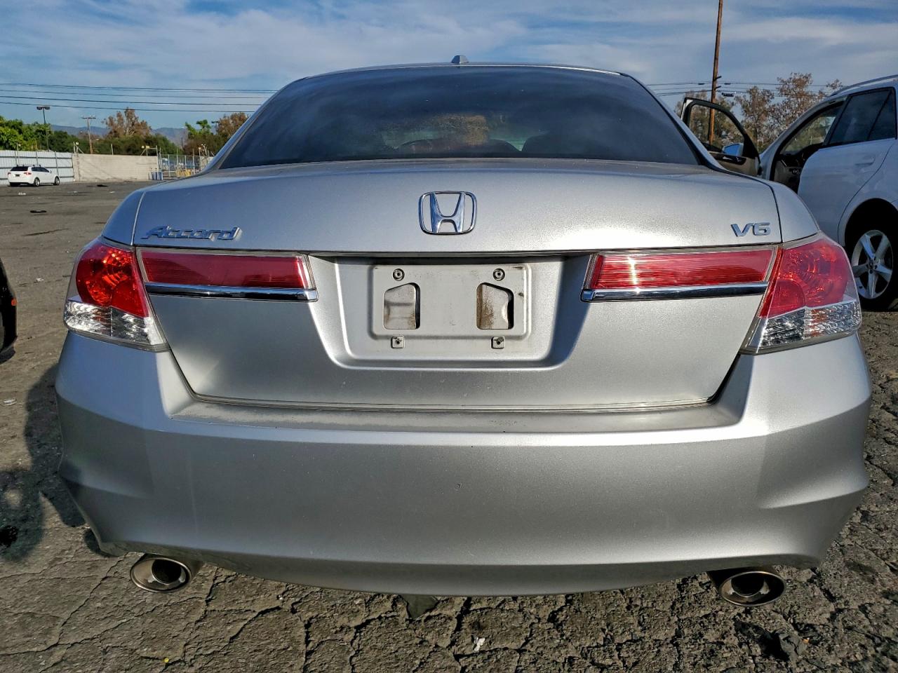 2011 Honda Accord Exl Silver vin: 1HGCP3F85BA015924