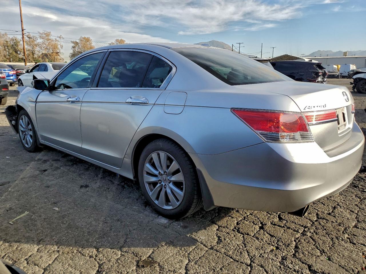 2011 Honda Accord Exl Silver vin: 1HGCP3F85BA015924