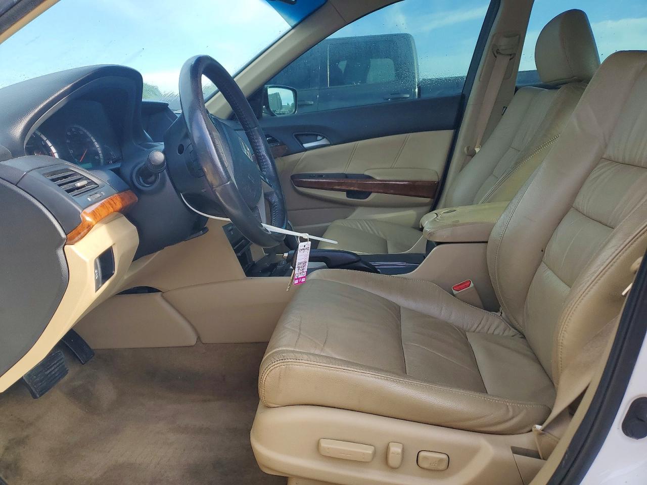 2012 Honda Accord Exl White vin: 1HGCP3F85CA028688