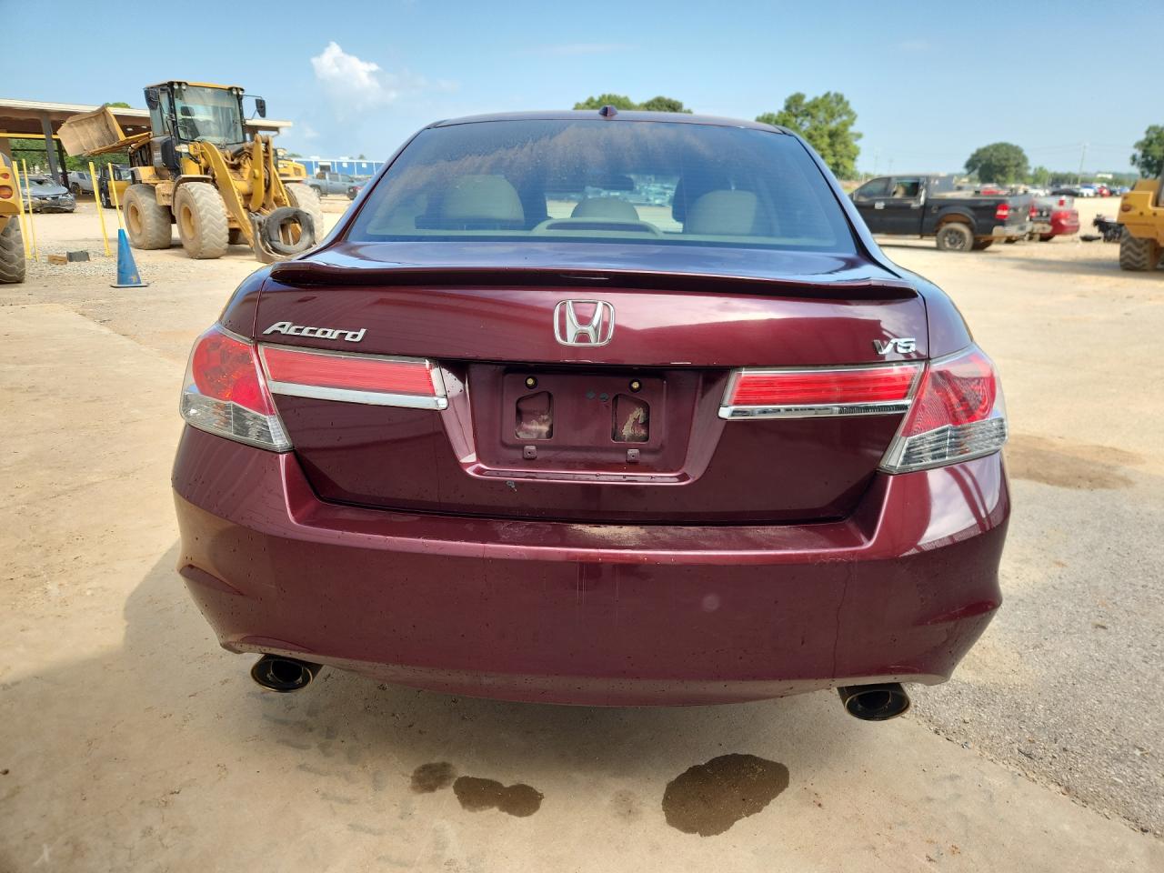 2012 Honda Accord Exl Maroon vin: 1HGCP3F85CA035401 Damage: Rear Bumper, Heavy Scratch, 1 To 2 Inches