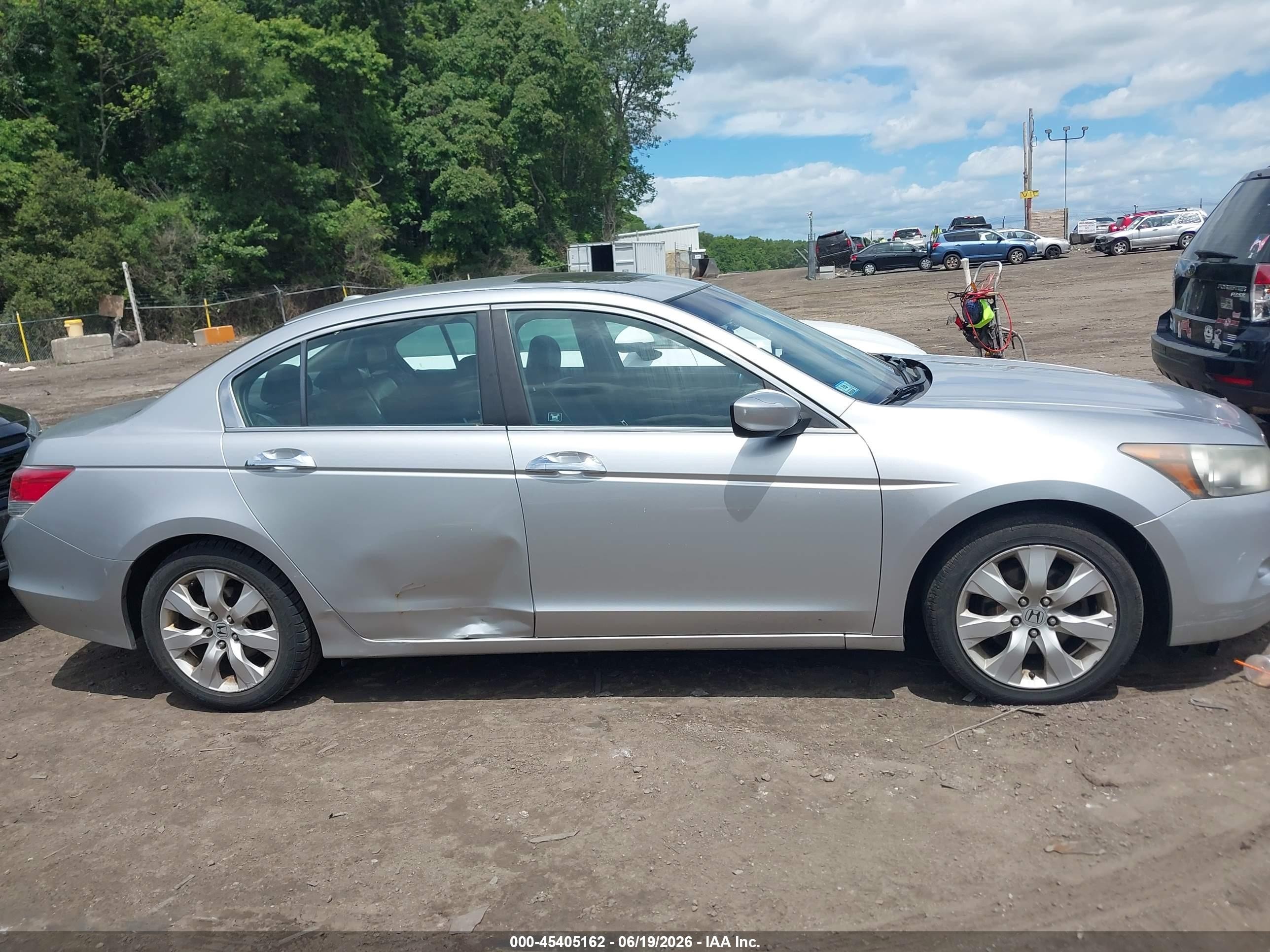 2010 Honda Accord 3.5 Ex-l Silver vin: 1HGCP3F86AA010827