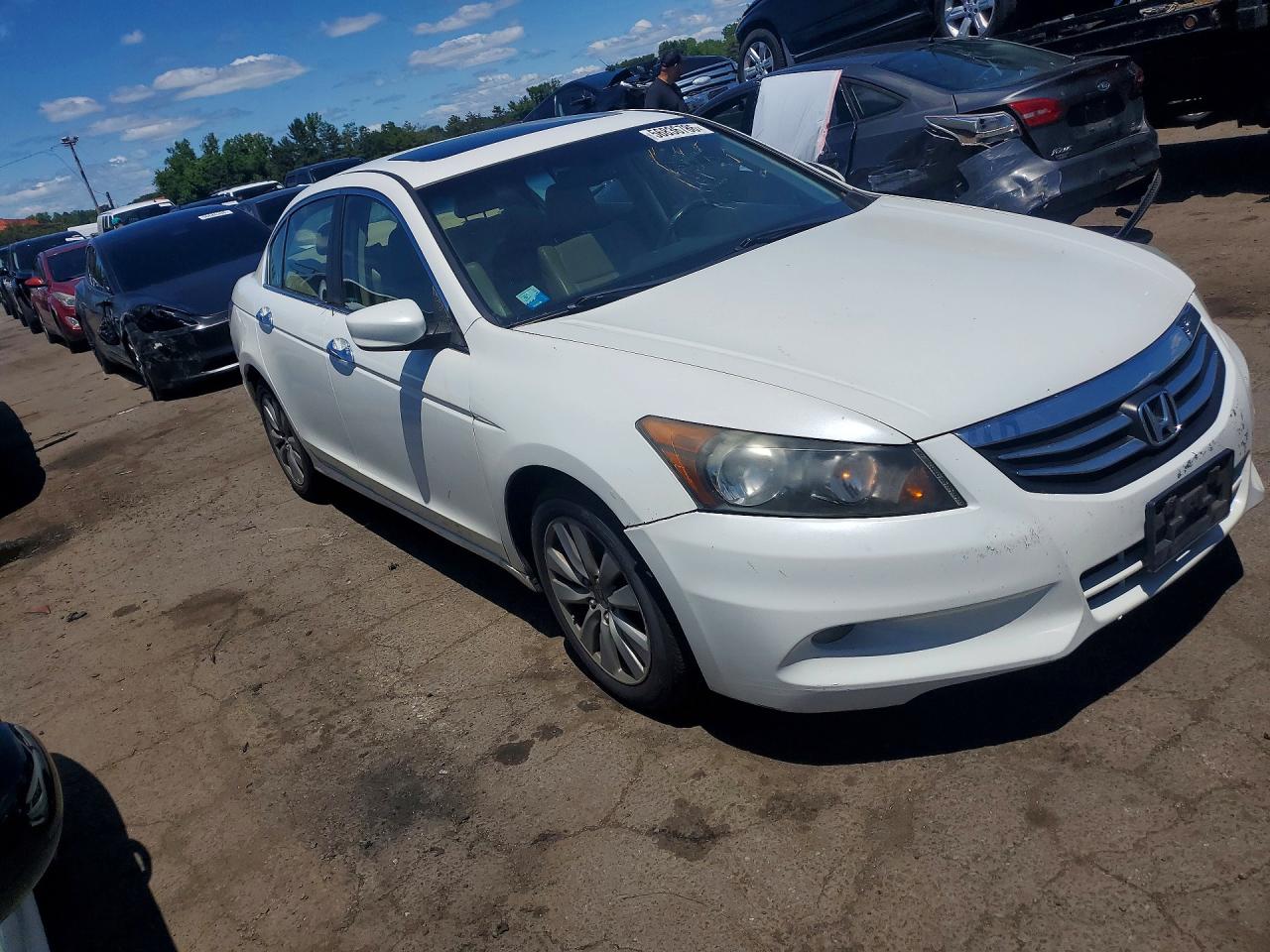 2012 Honda Accord Exl White vin: 1HGCP3F86CA007946