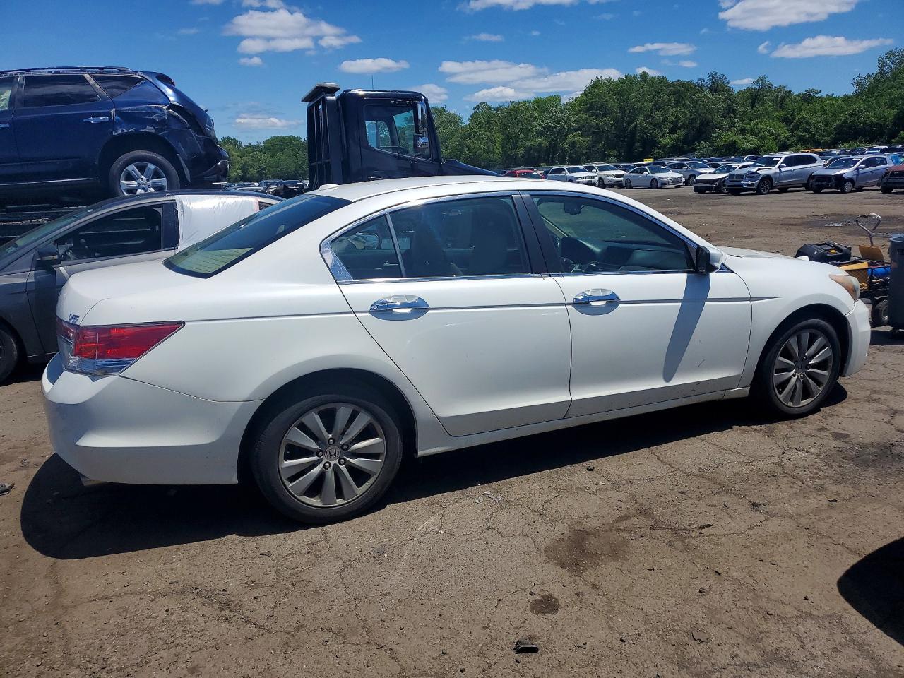 2012 Honda Accord Exl White vin: 1HGCP3F86CA007946