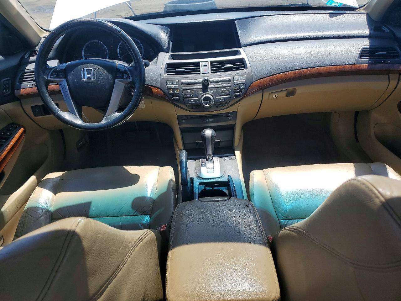 2012 Honda Accord Exl White vin: 1HGCP3F86CA007946
