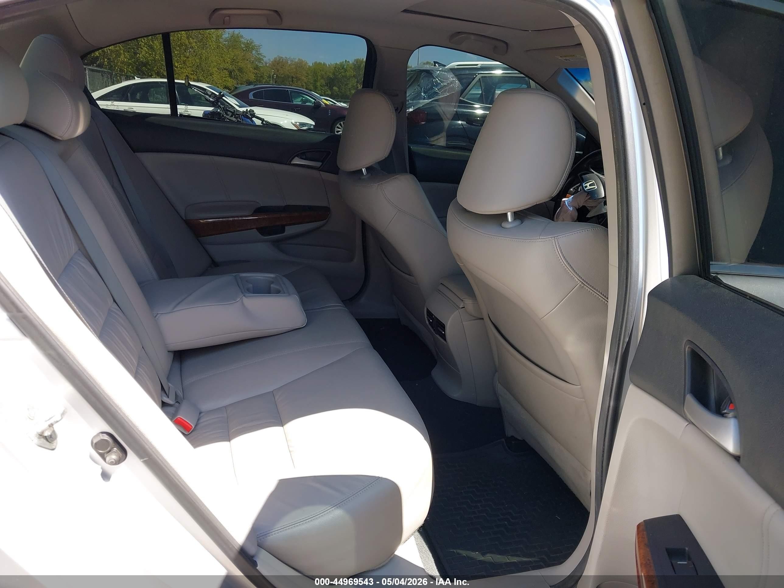 2012 Honda Accord 3.5 Ex-l Silver vin: 1HGCP3F86CA008238