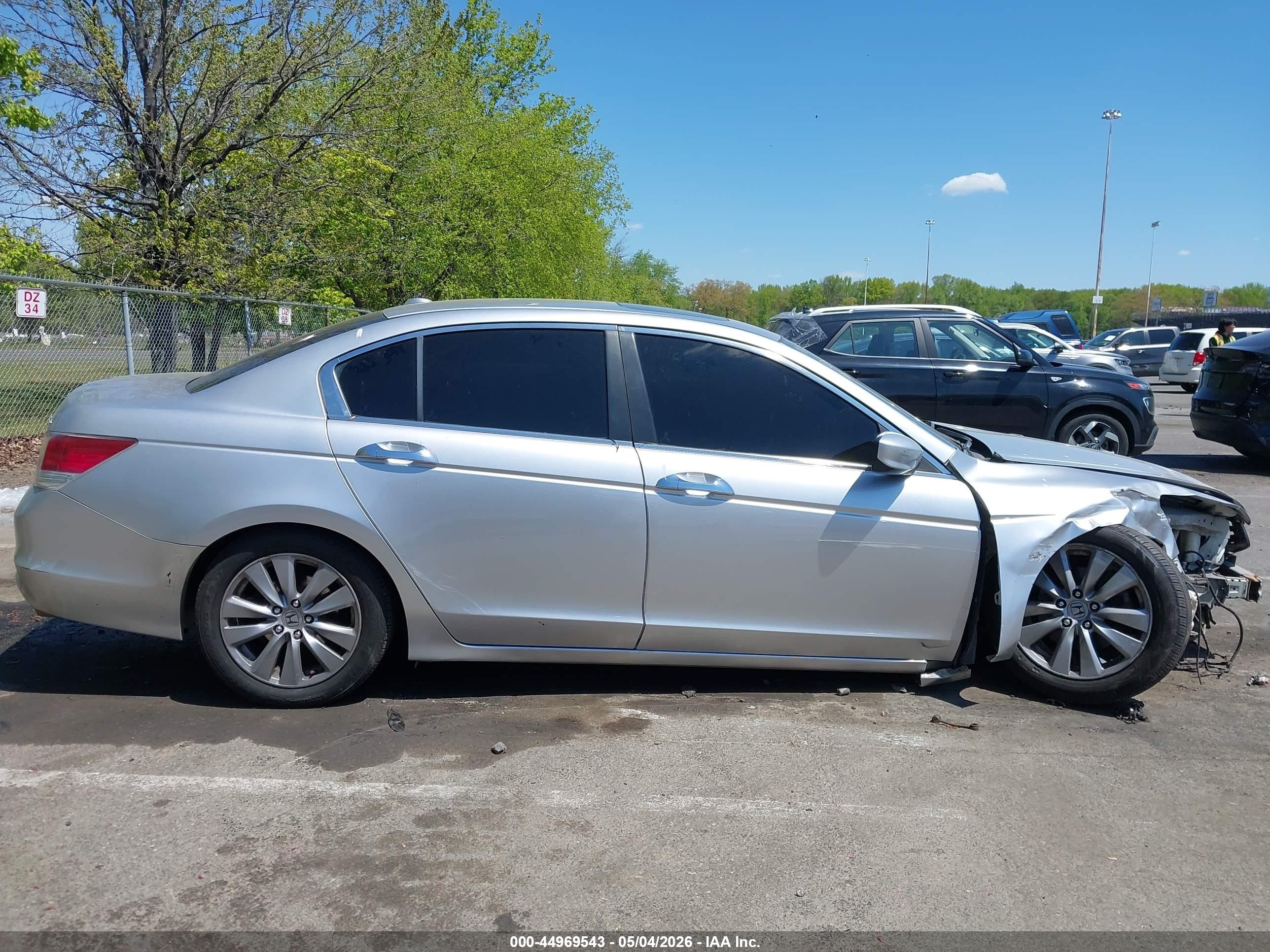 2012 Honda Accord 3.5 Ex-l Silver vin: 1HGCP3F86CA008238