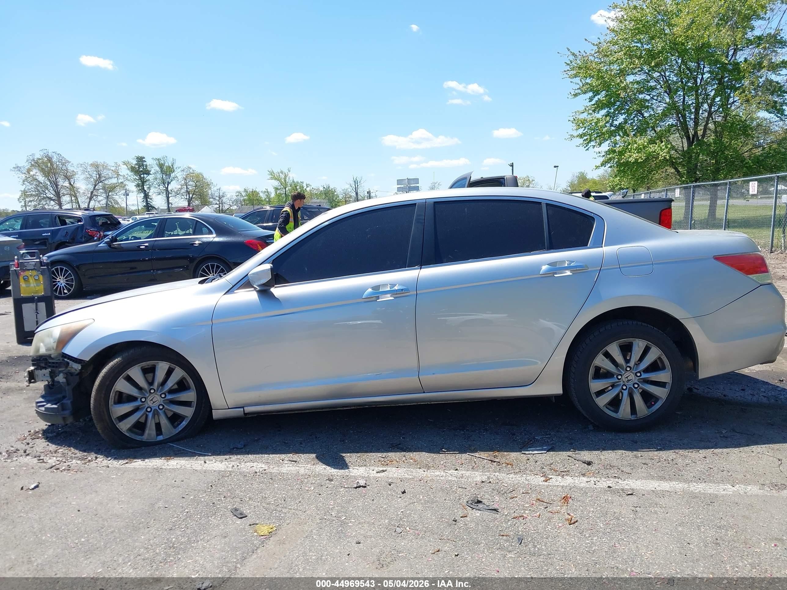 2012 Honda Accord 3.5 Ex-l Silver vin: 1HGCP3F86CA008238