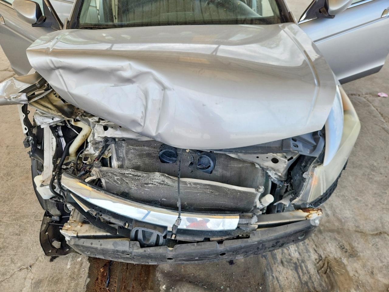 2012 Honda Accord Exl Silver vin: 1HGCP3F86CA014413