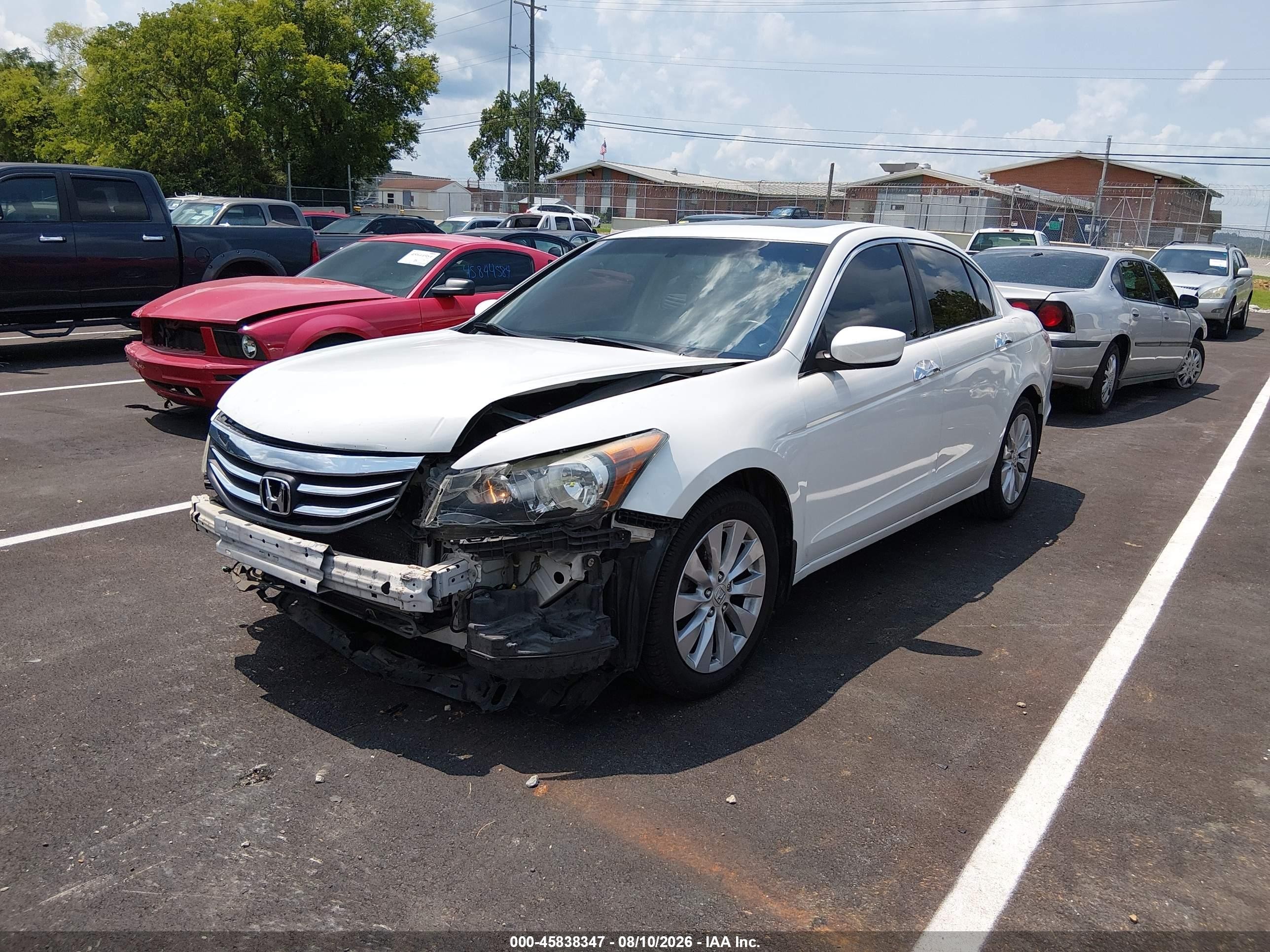 2012 Honda Accord 3.5 Ex-l White vin: 1HGCP3F86CA018588