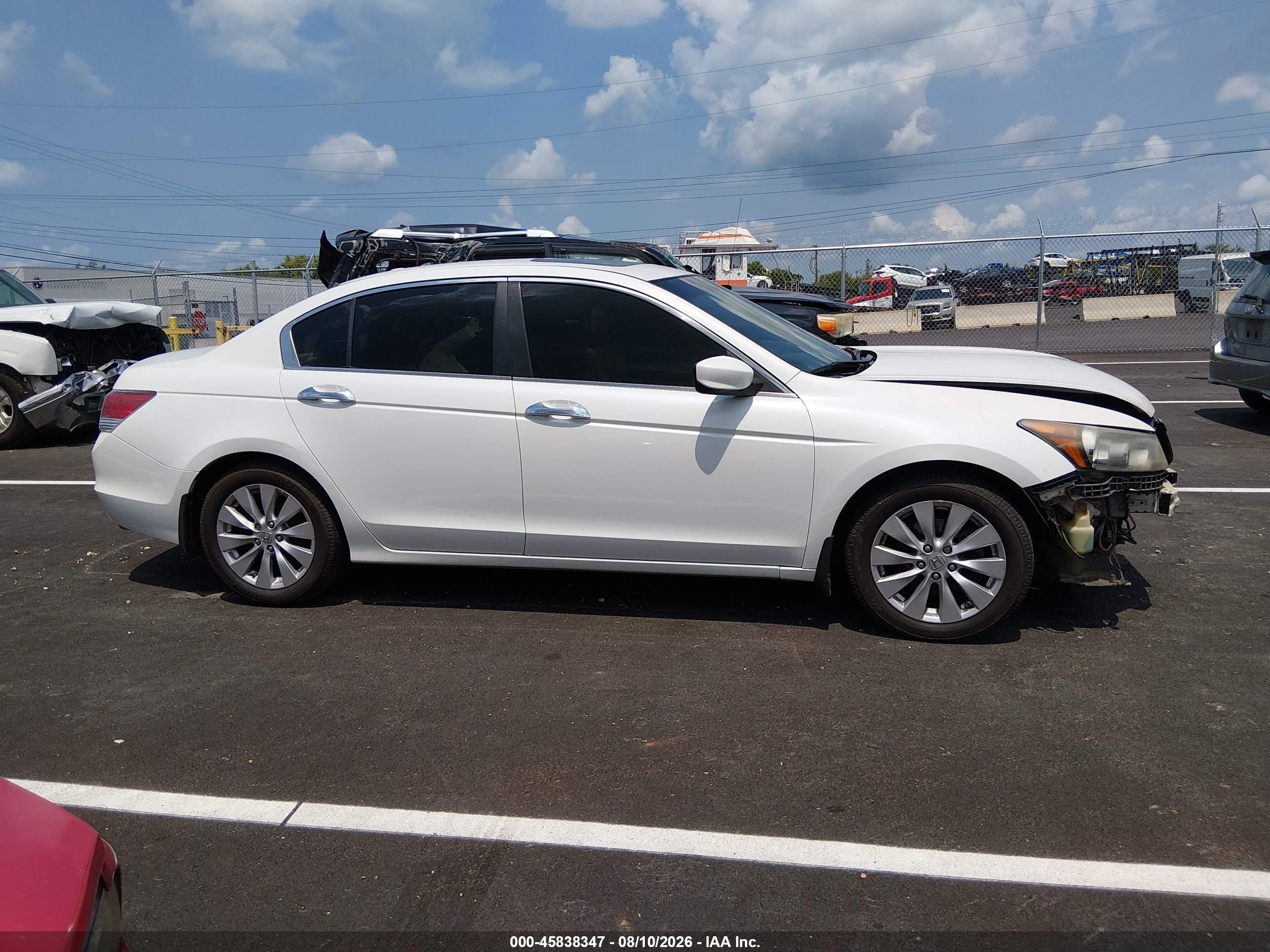 2012 Honda Accord 3.5 Ex-l White vin: 1HGCP3F86CA018588