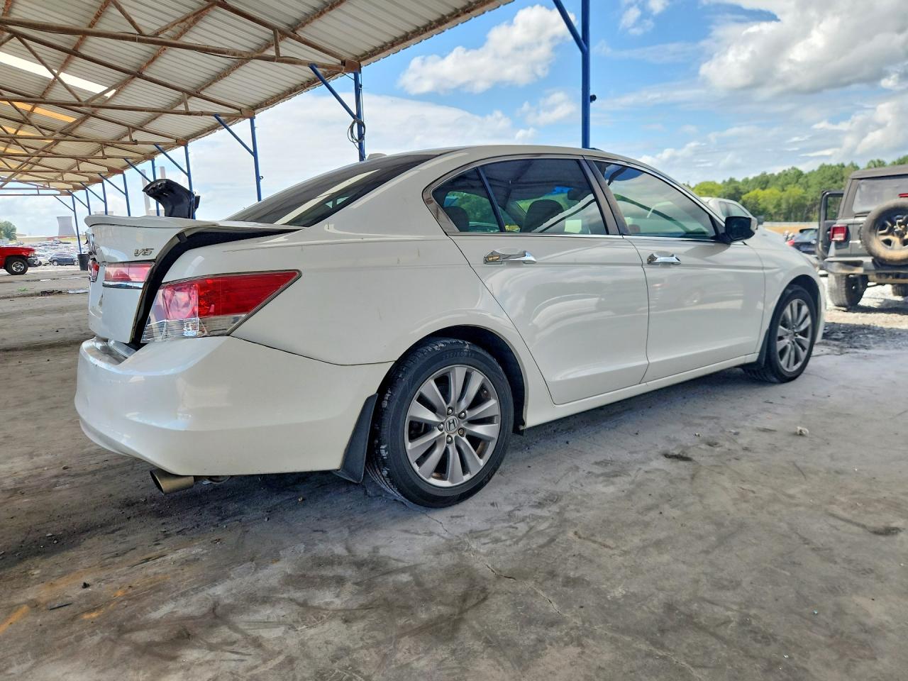 2012 Honda Accord Exl White vin: 1HGCP3F86CA021569