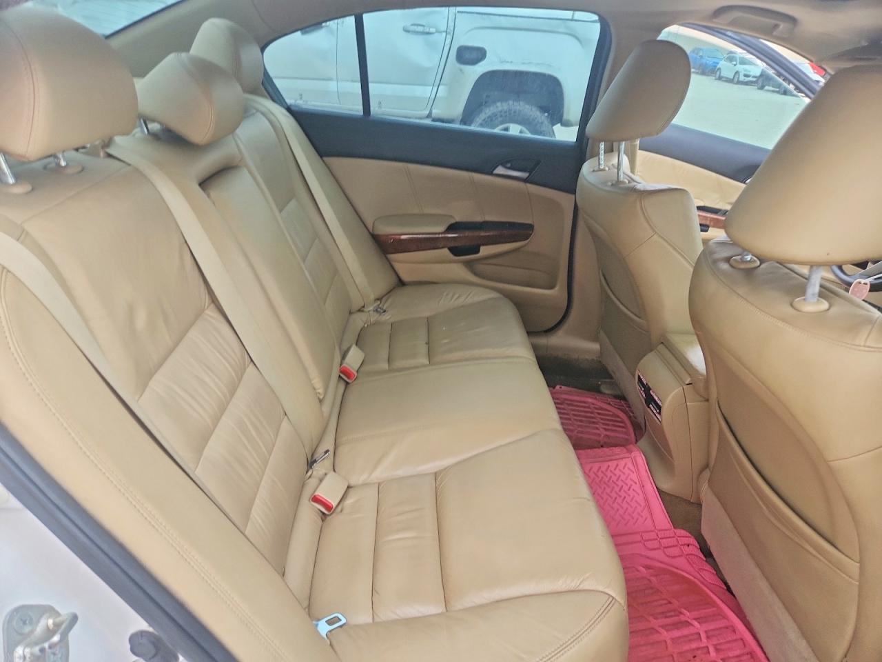 2012 Honda Accord Exl White vin: 1HGCP3F86CA028568
