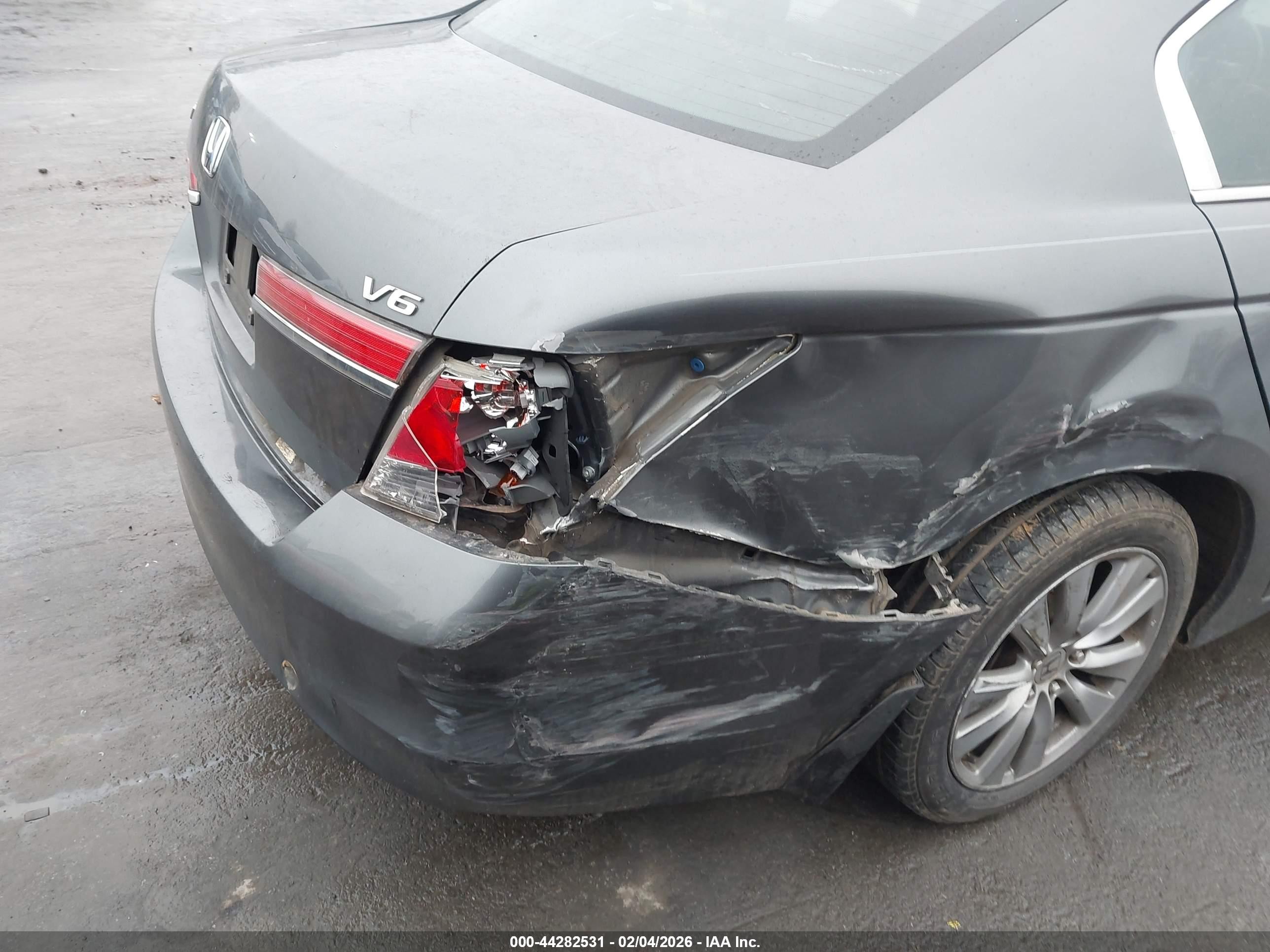 2012 Honda Accord Sdn   Gray vin: 1HGCP3F86CA038176