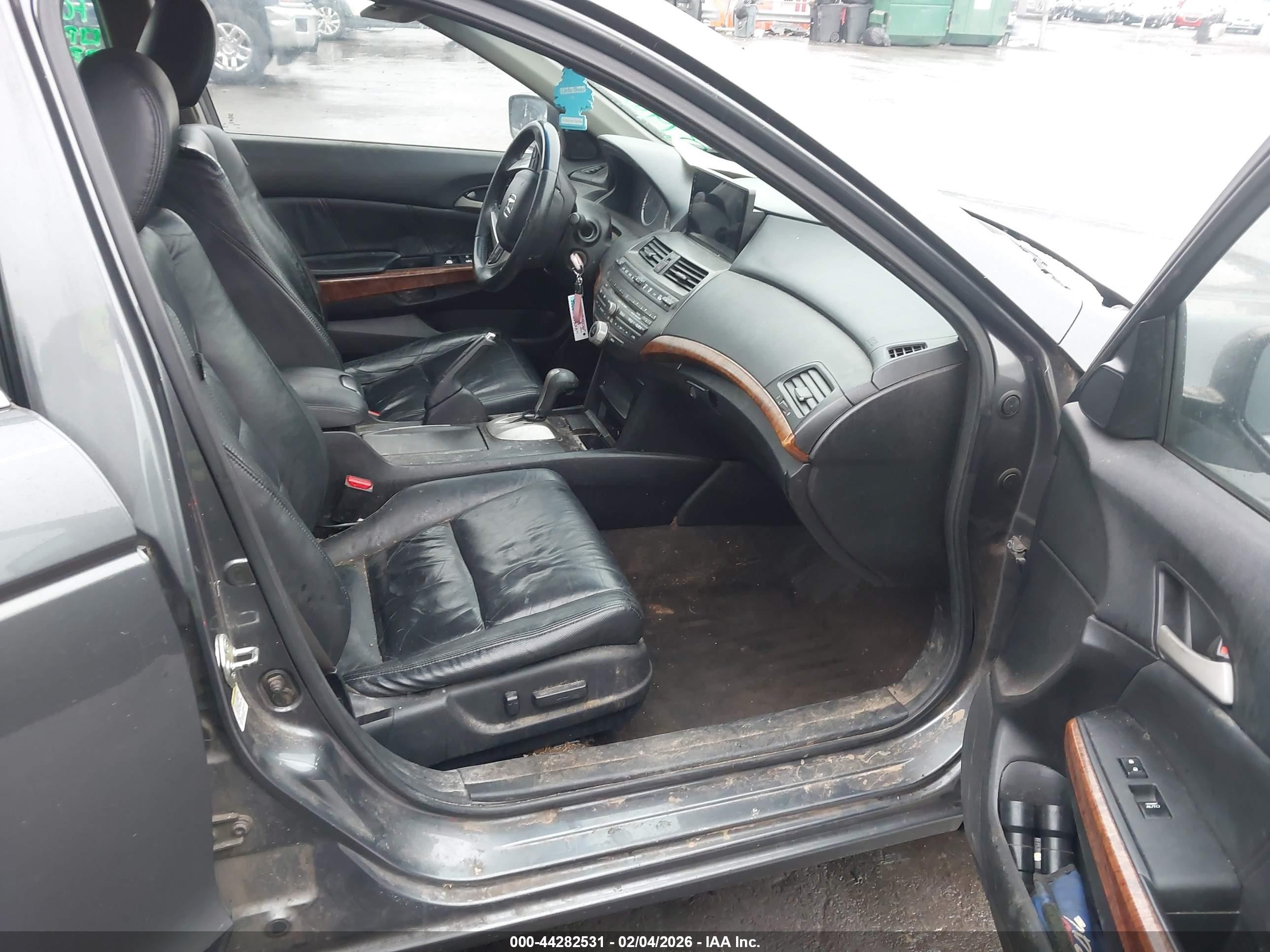 2012 Honda Accord Sdn   Gray vin: 1HGCP3F86CA038176