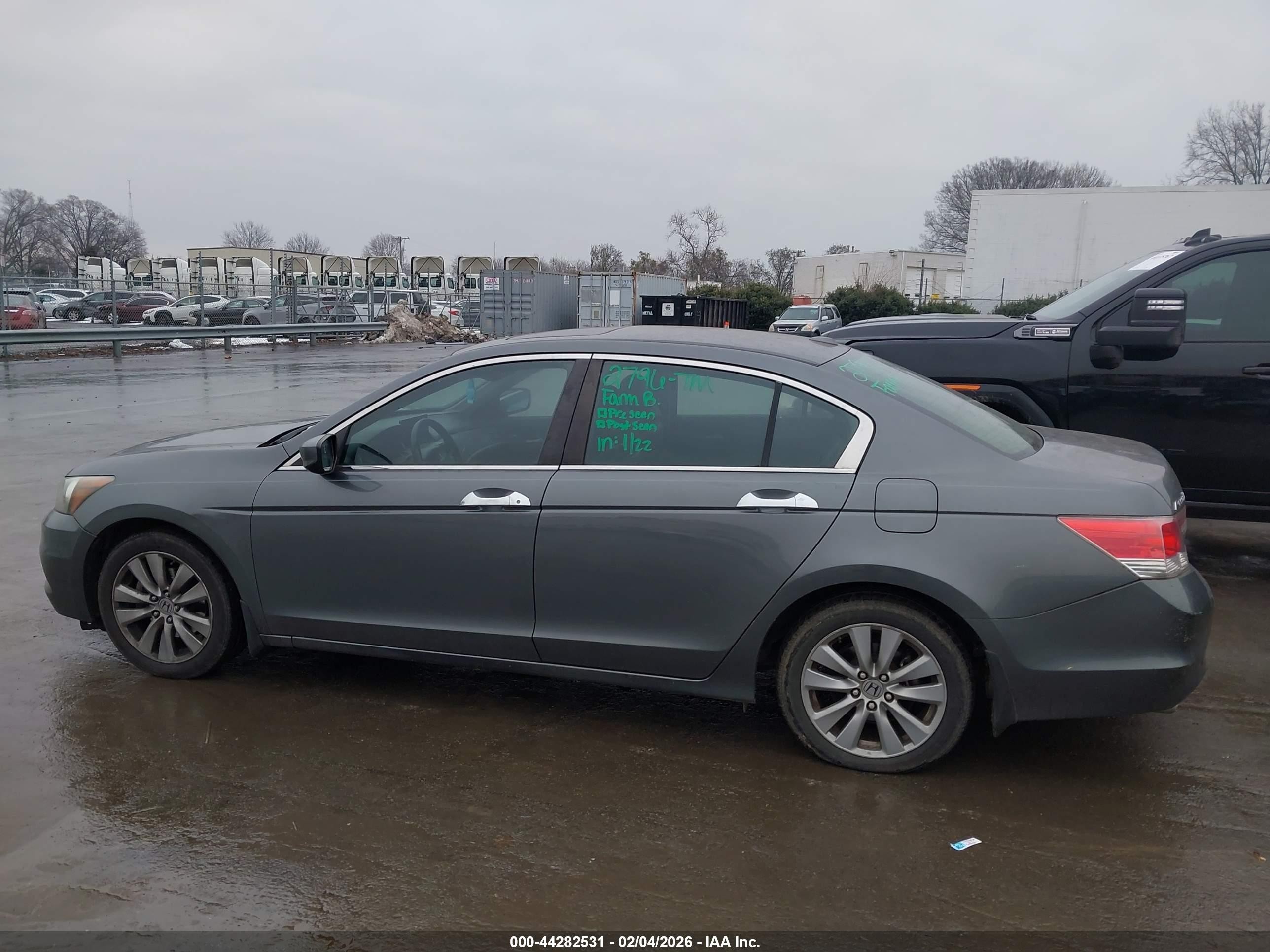 2012 Honda Accord Sdn   Gray vin: 1HGCP3F86CA038176