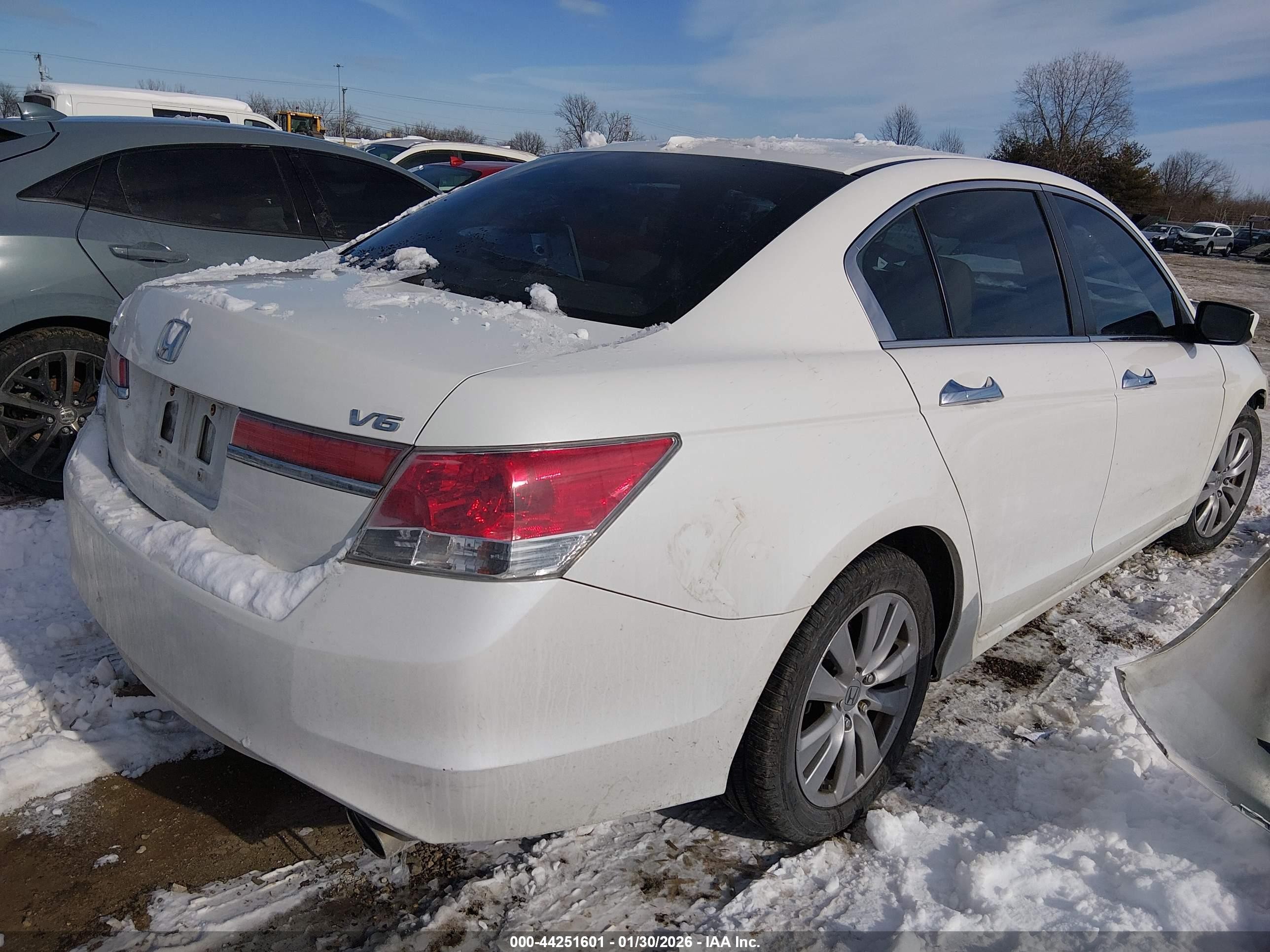 2012 Honda Accord Sdn 3.5 Ex-l/ex-l White vin: 1HGCP3F86CA040882