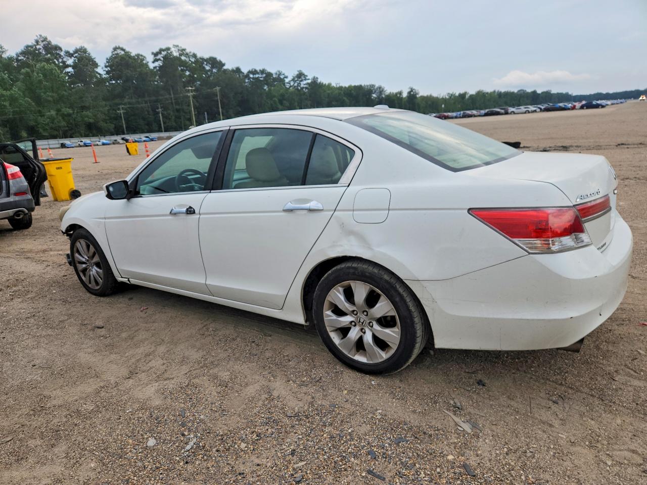 2012 Honda Accord Exl White vin: 1HGCP3F86CA042499