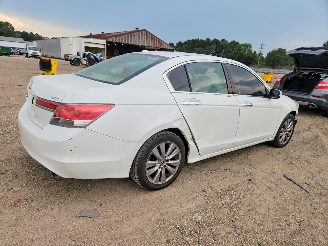2012 Honda Accord Exl White vin: 1HGCP3F86CA042499