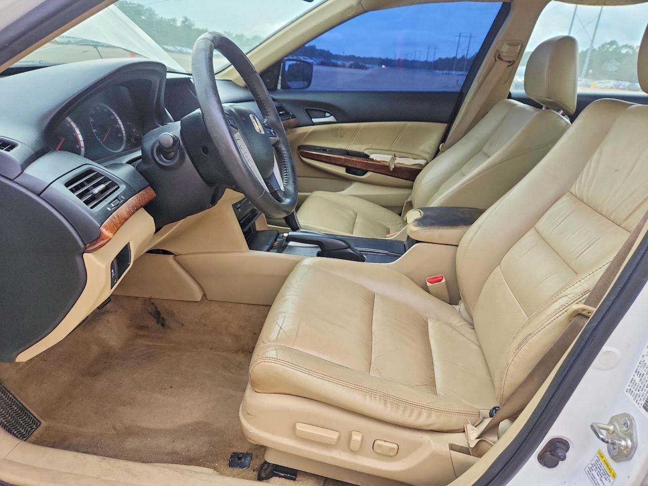 2012 Honda Accord Exl White vin: 1HGCP3F86CA042499