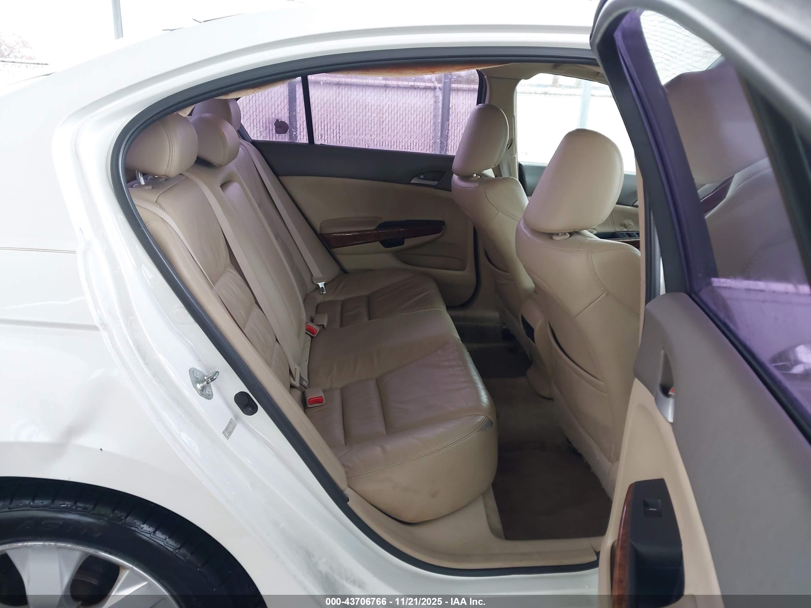 2010 Honda Accord 3.5 Ex-l Dark Blue vin: 1HGCP3F87AA030682
