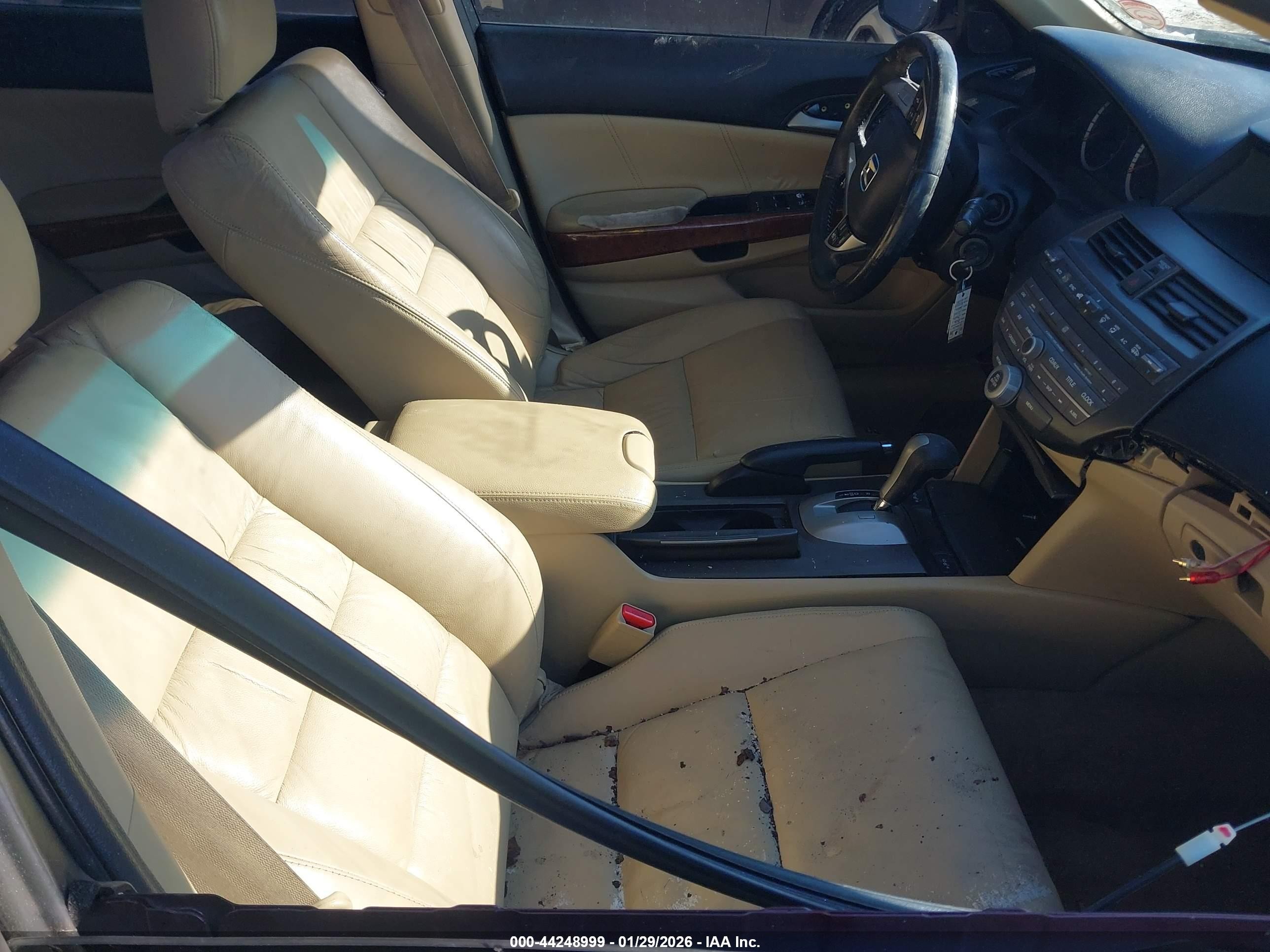 2012 Honda Accord Sdn   Темно-бордовый vin: 1HGCP3F87CA023864