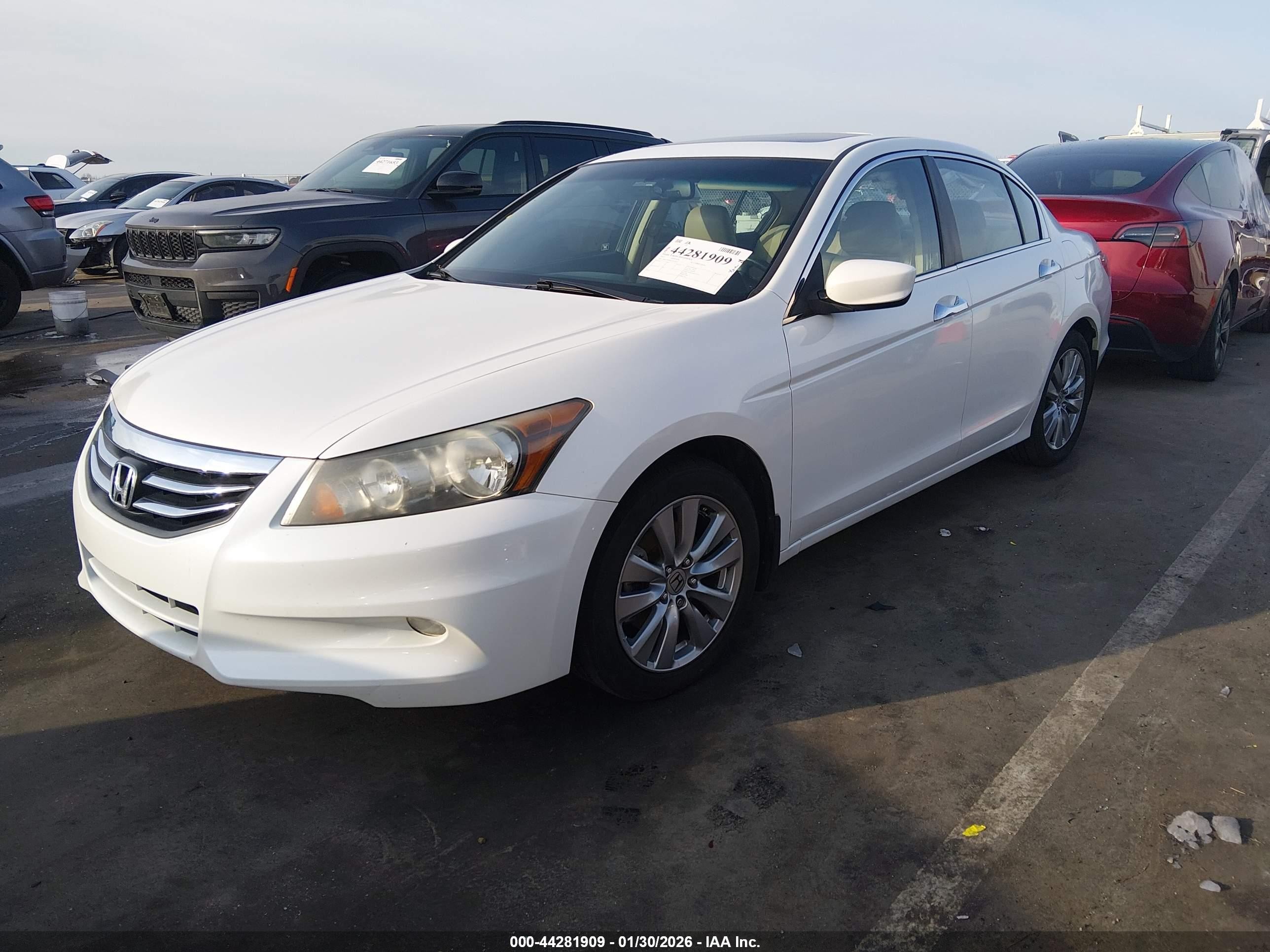 2012 Honda Accord Sdn 3.5 Ex-l/ex-l White vin: 1HGCP3F87CA034007