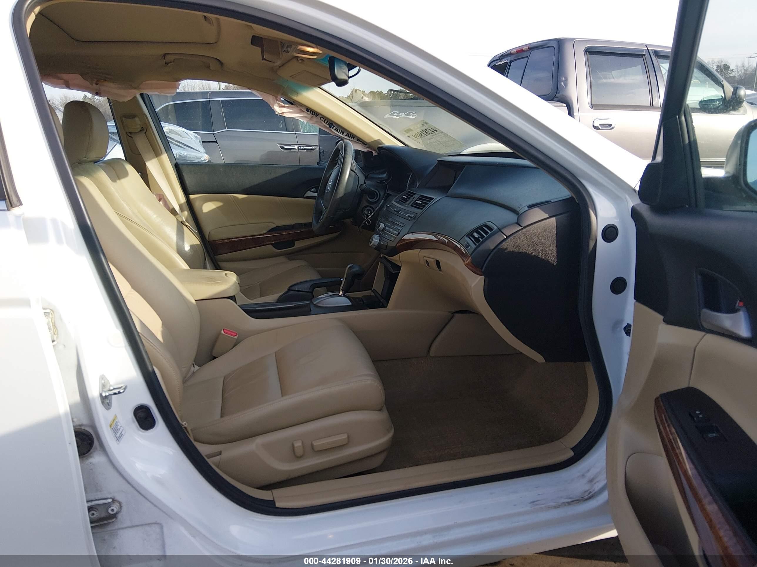 2012 Honda Accord Sdn 3.5 Ex-l/ex-l White vin: 1HGCP3F87CA034007