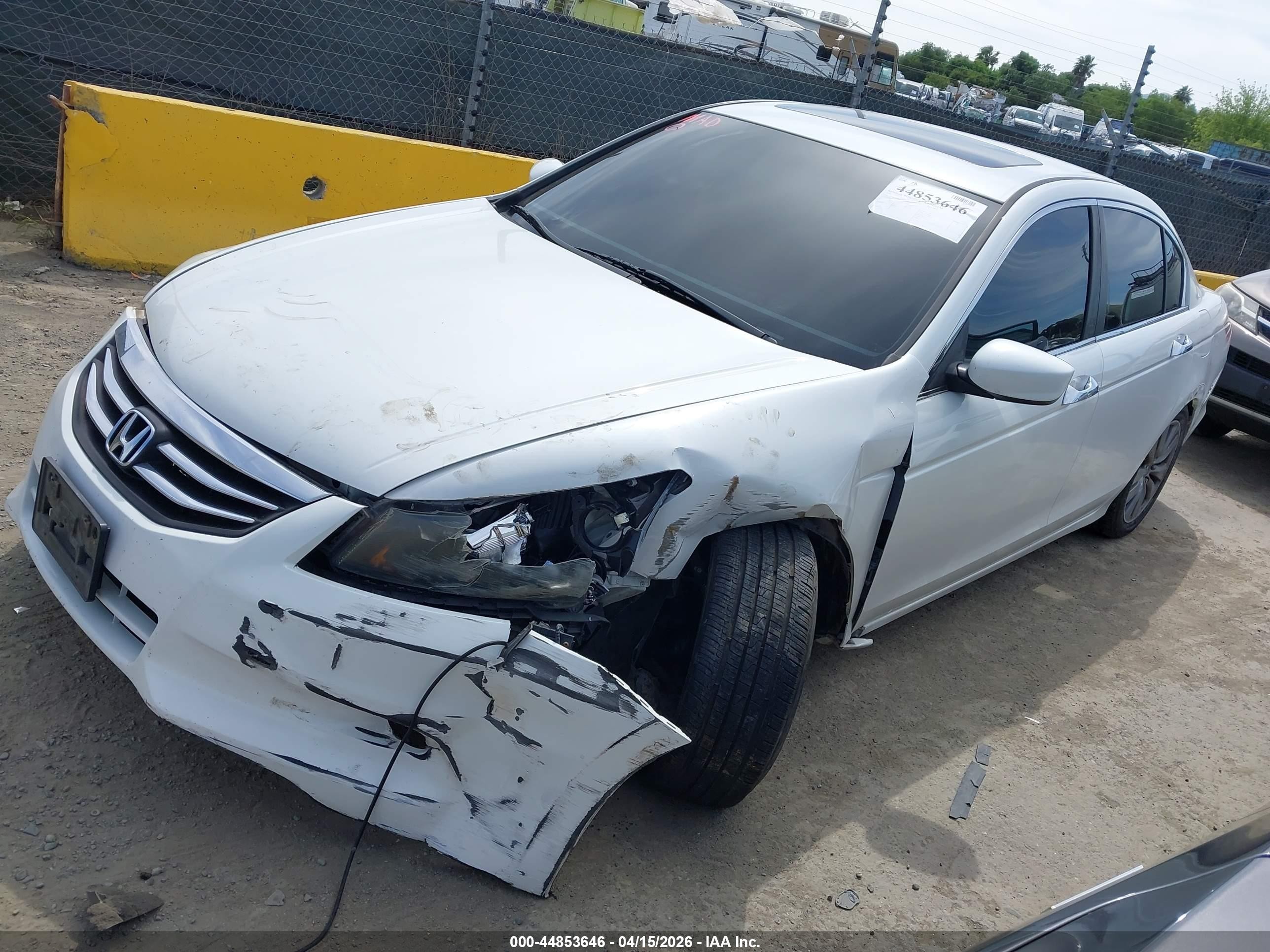 2012 Honda Accord 3.5 Ex-l White vin: 1HGCP3F87CA040759