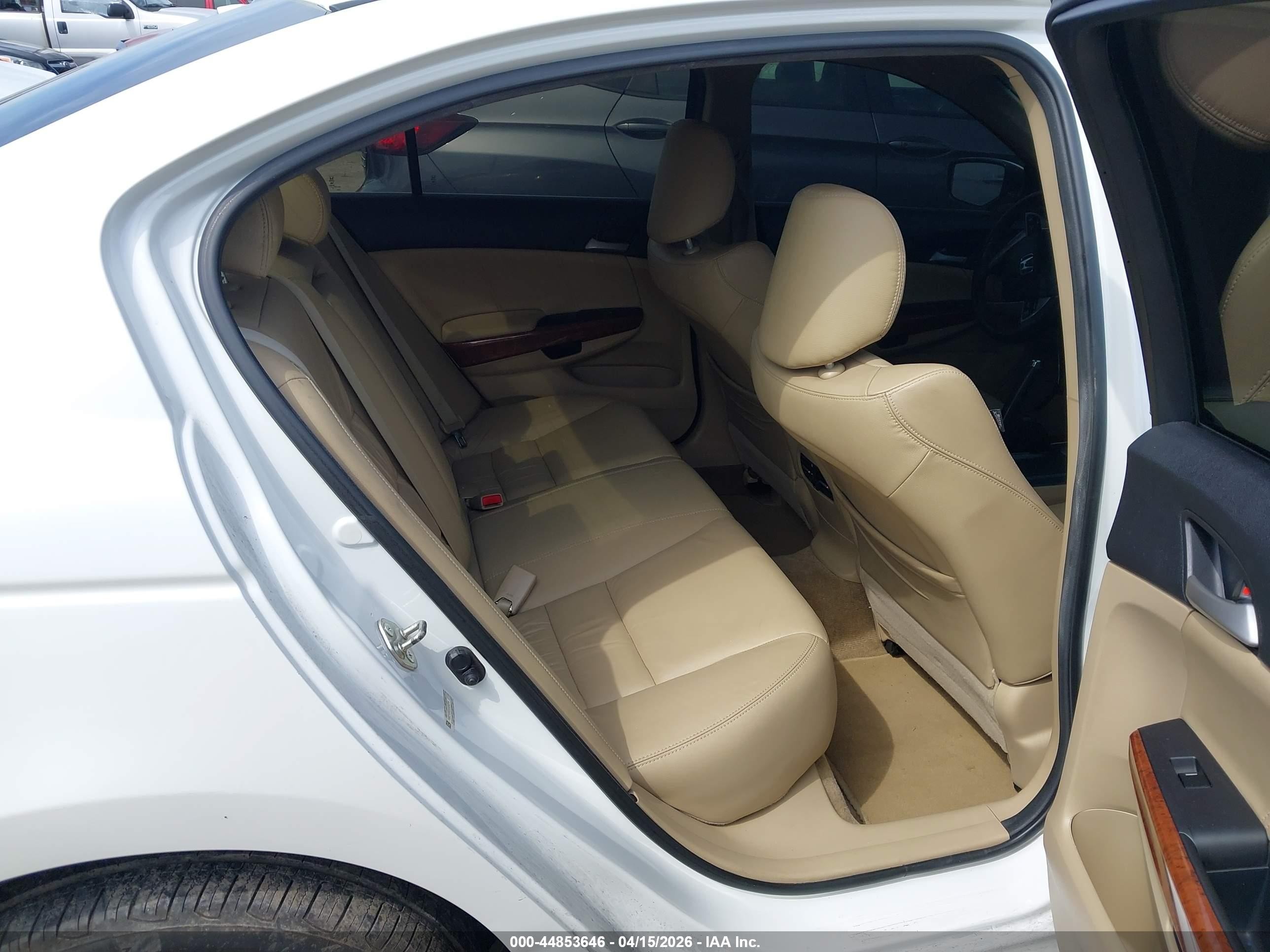 2012 Honda Accord 3.5 Ex-l White vin: 1HGCP3F87CA040759