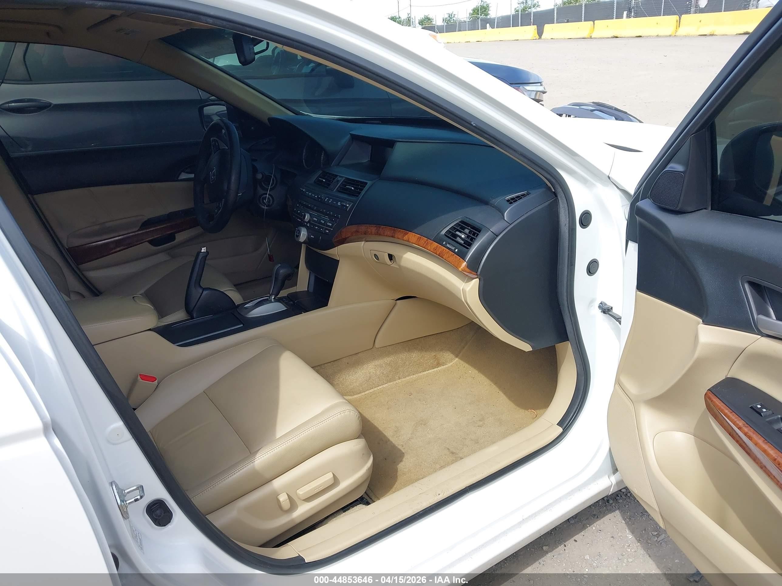 2012 Honda Accord 3.5 Ex-l White vin: 1HGCP3F87CA040759
