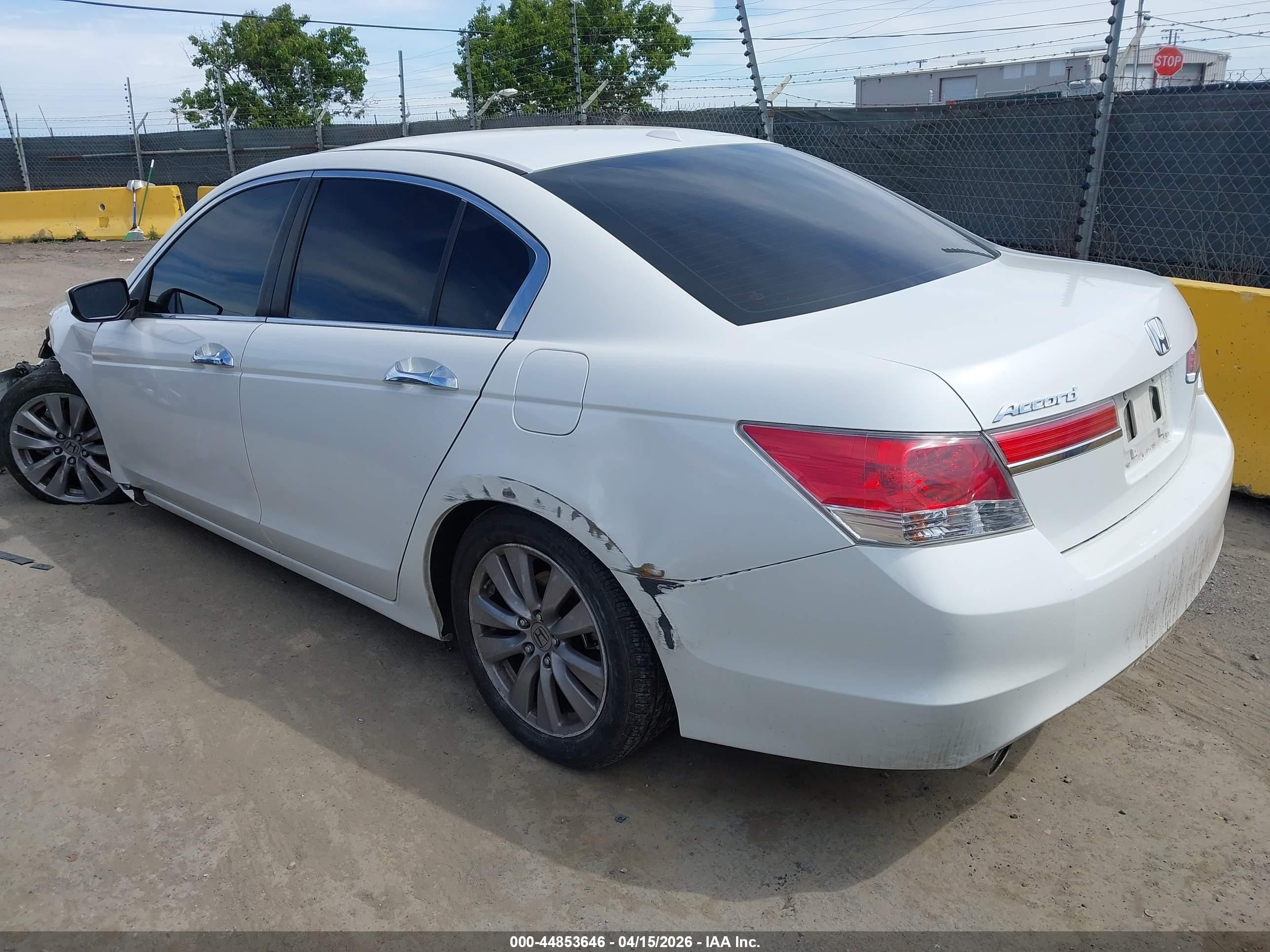 2012 Honda Accord 3.5 Ex-l White vin: 1HGCP3F87CA040759