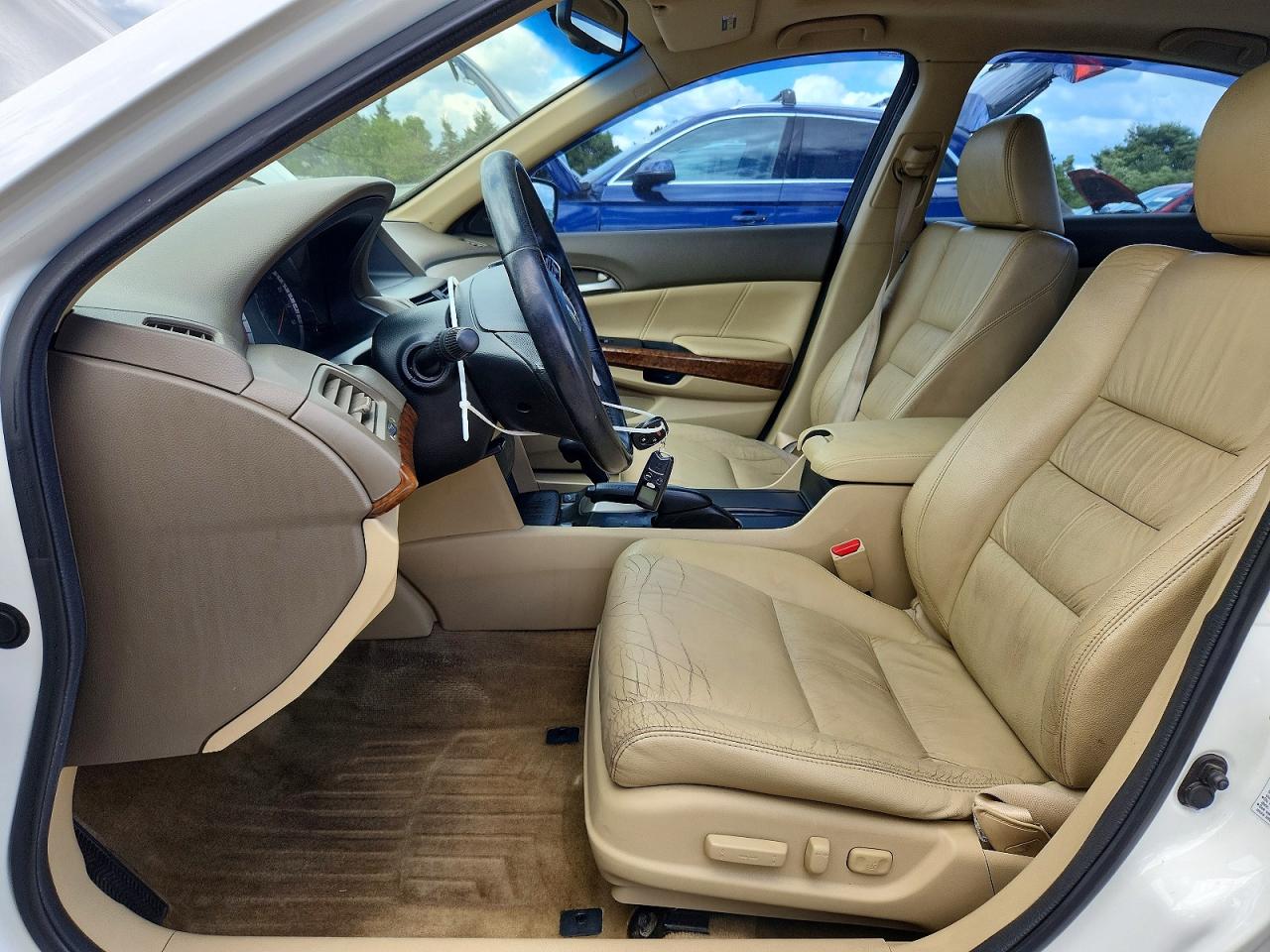 2010 Honda Accord Exl Белый vin: 1HGCP3F88AA005337