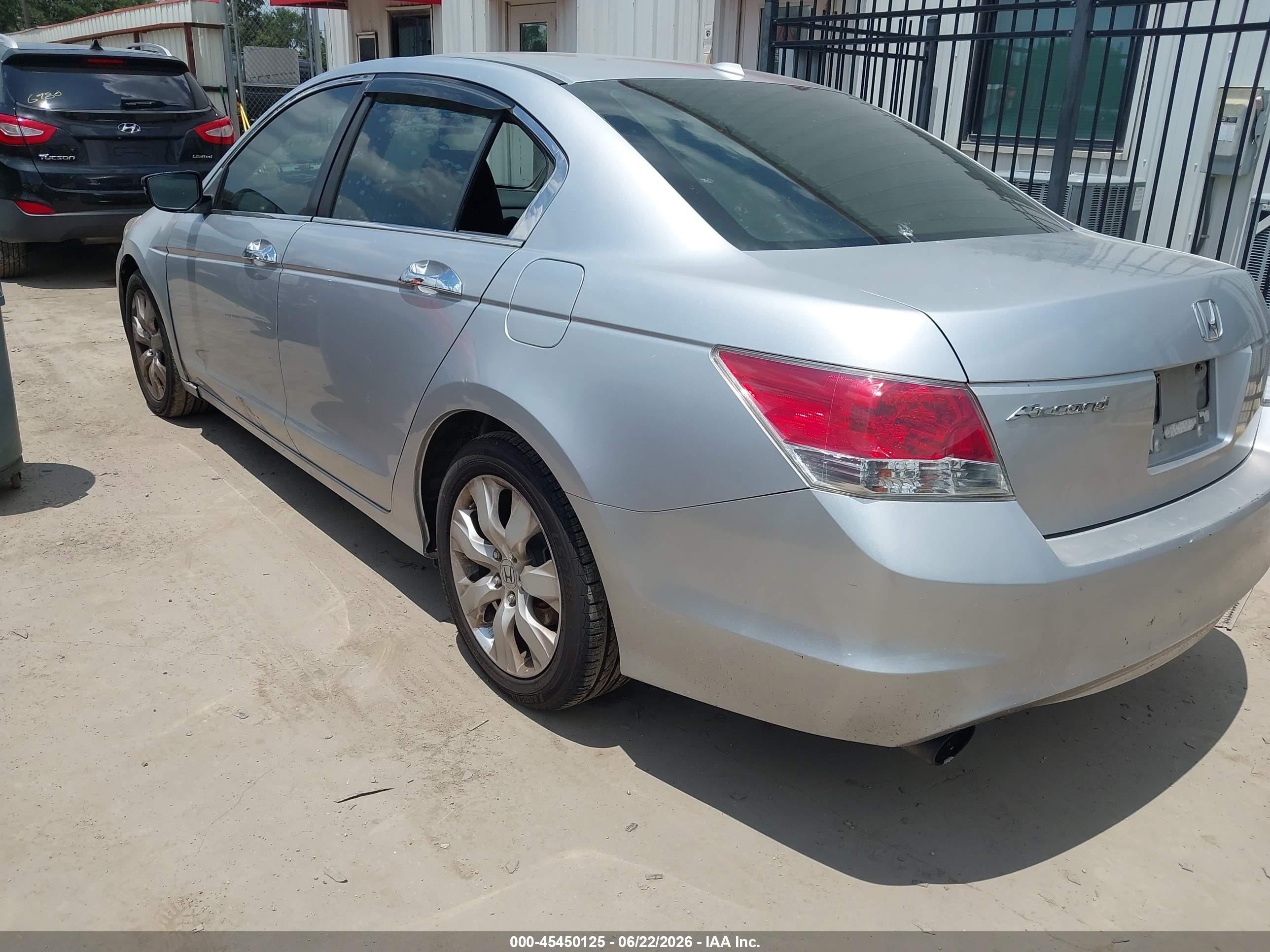 2010 Honda Accord 3.5 Ex-l Silver vin: 1HGCP3F88AA010022