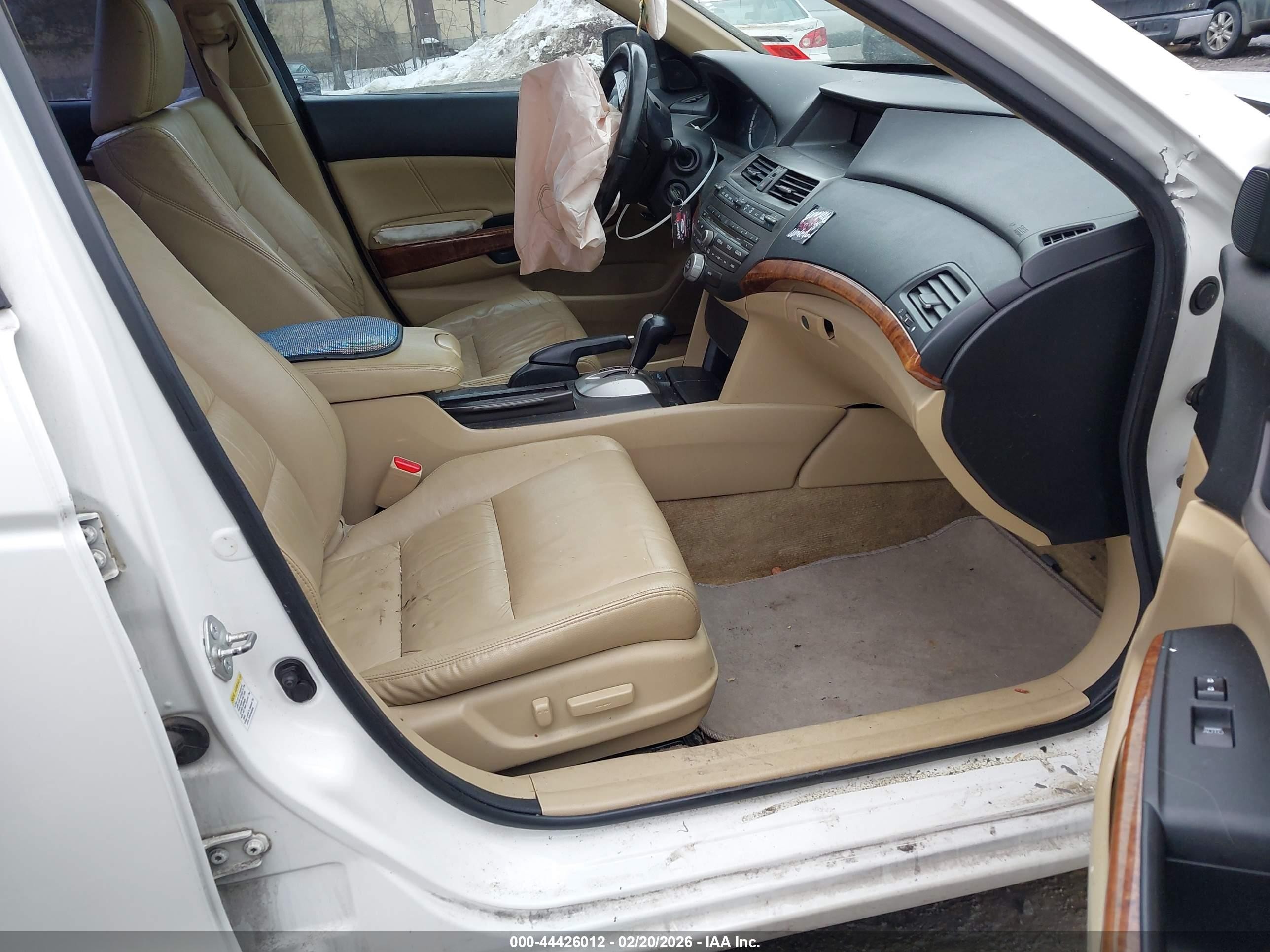 2011 Honda Accord 3.5 Ex-l White vin: 1HGCP3F88BA003525