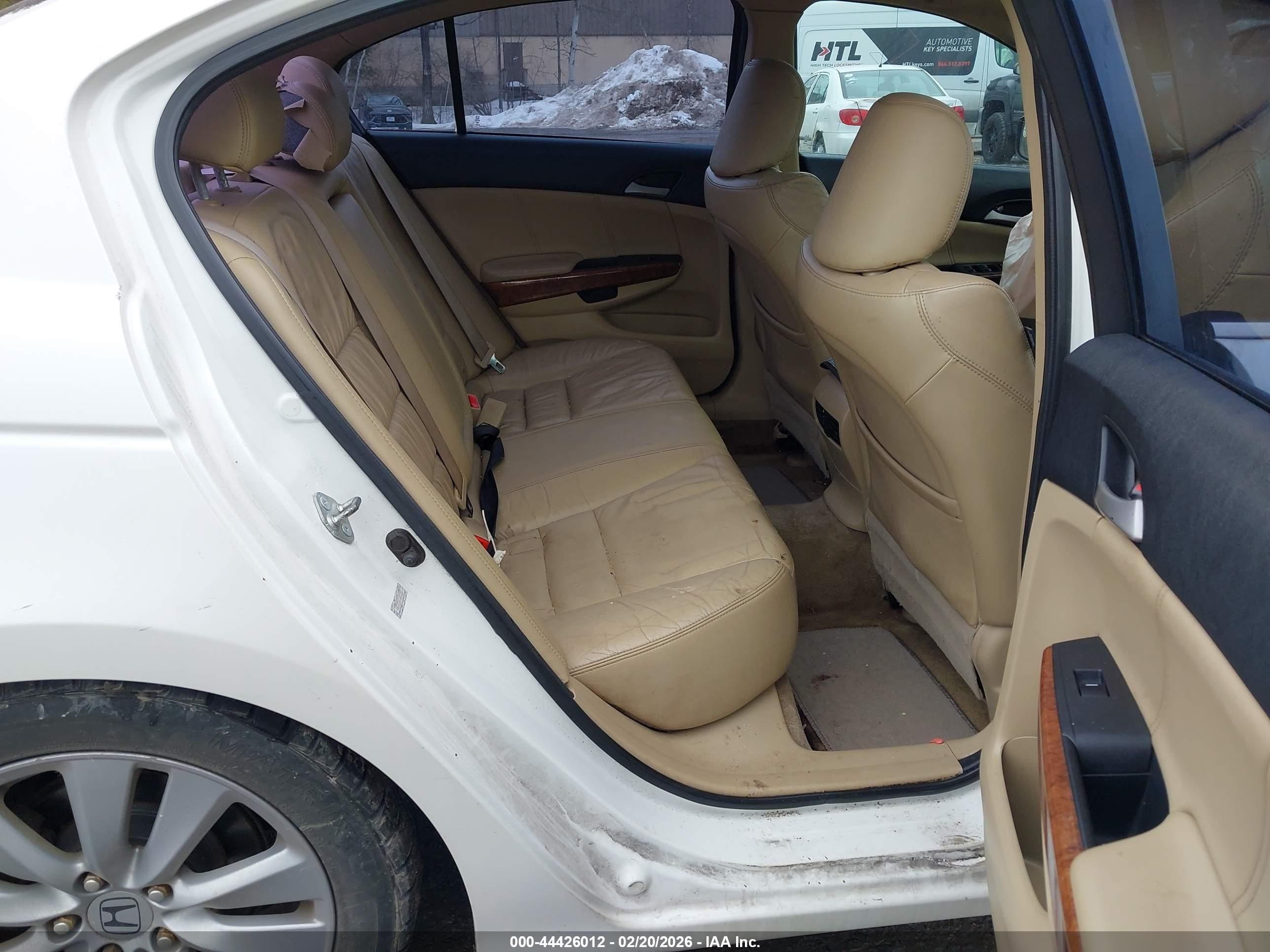 2011 Honda Accord 3.5 Ex-l White vin: 1HGCP3F88BA003525