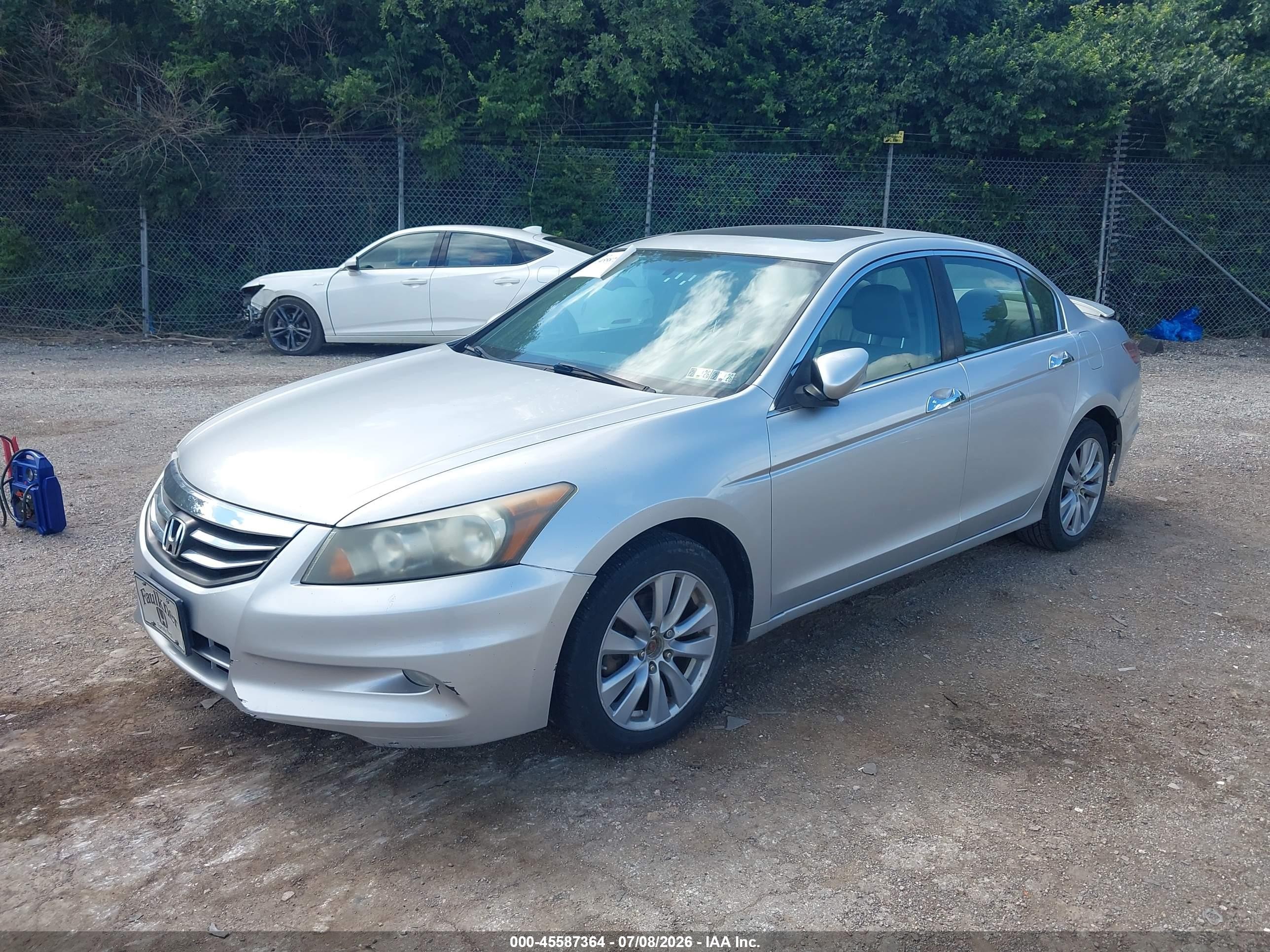 2011 Honda Accord 3.5 Ex-l Silver vin: 1HGCP3F88BA005288