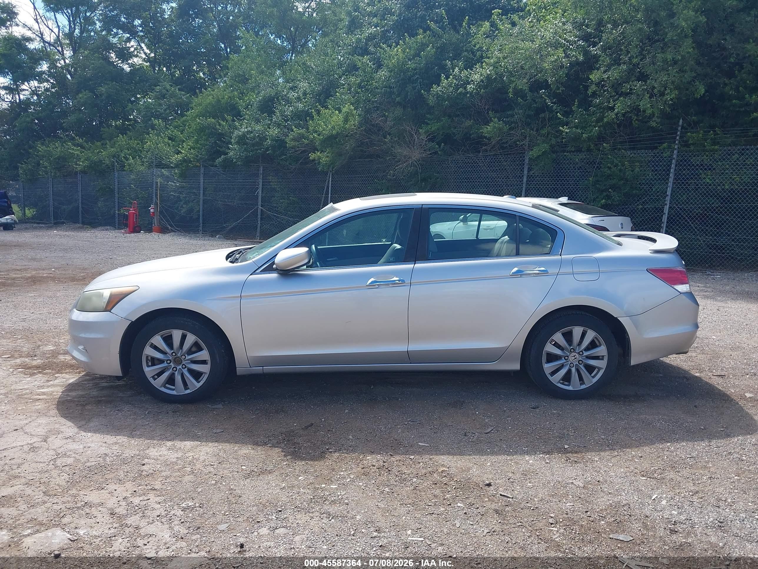 2011 Honda Accord 3.5 Ex-l Silver vin: 1HGCP3F88BA005288