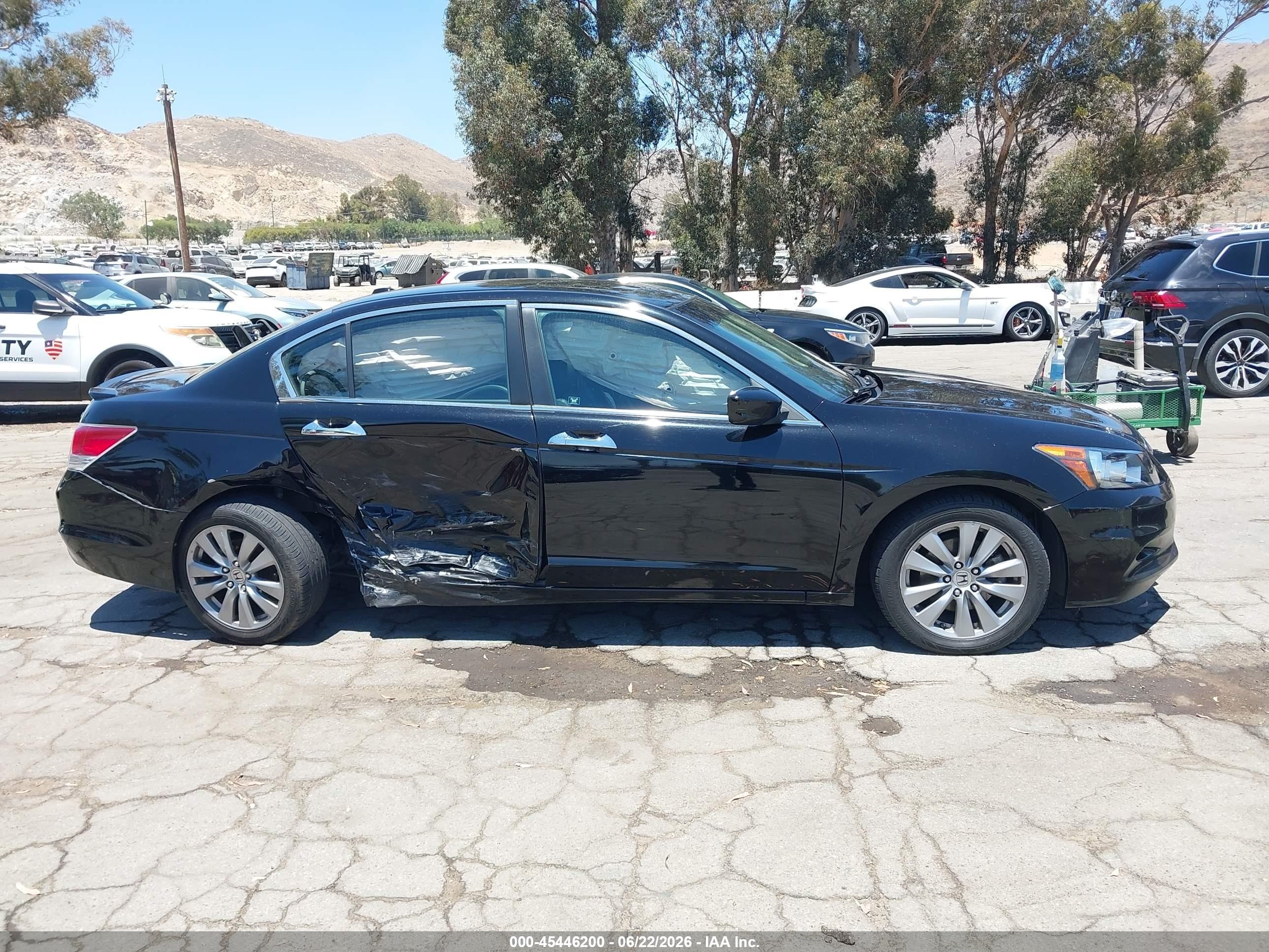 2011 Honda Accord 3.5 Ex-l Black vin: 1HGCP3F88BA026898