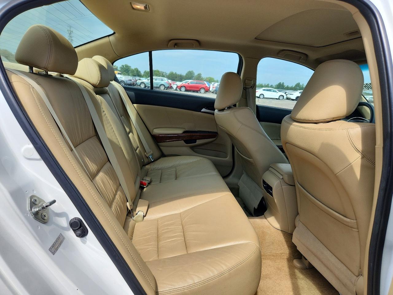 2012 Honda Accord Exl White vin: 1HGCP3F88CA007205